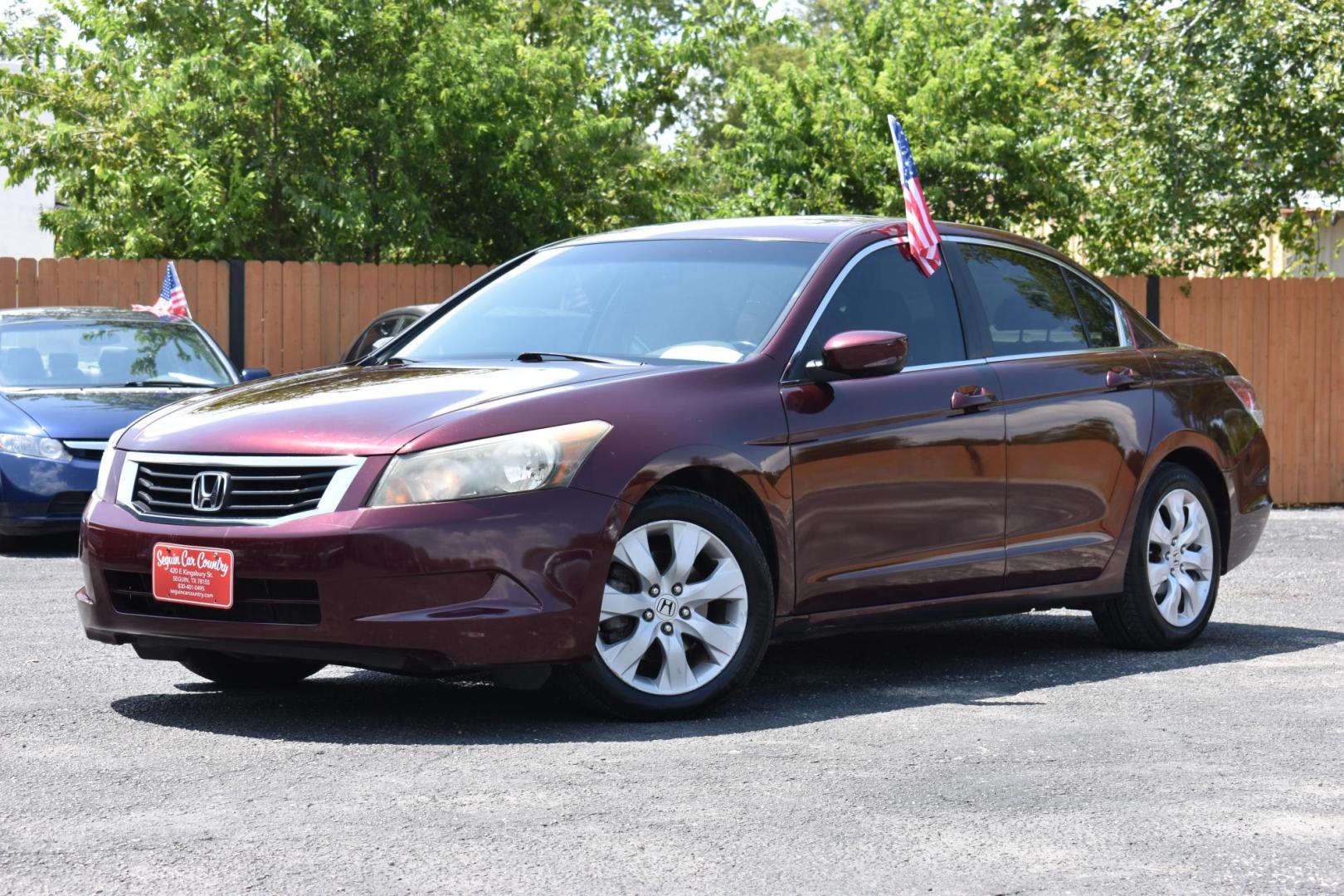 2009 MAROON Honda Accord EX-L Sedan AT (1HGCP26829A) with an 2.4L L4 DOHC 16V engine, 5-Speed Automatic transmission, located at 420 E. Kingsbury St., Seguin, TX, 78155, (830) 401-0495, 29.581060, -97.961647 - Photo#3
