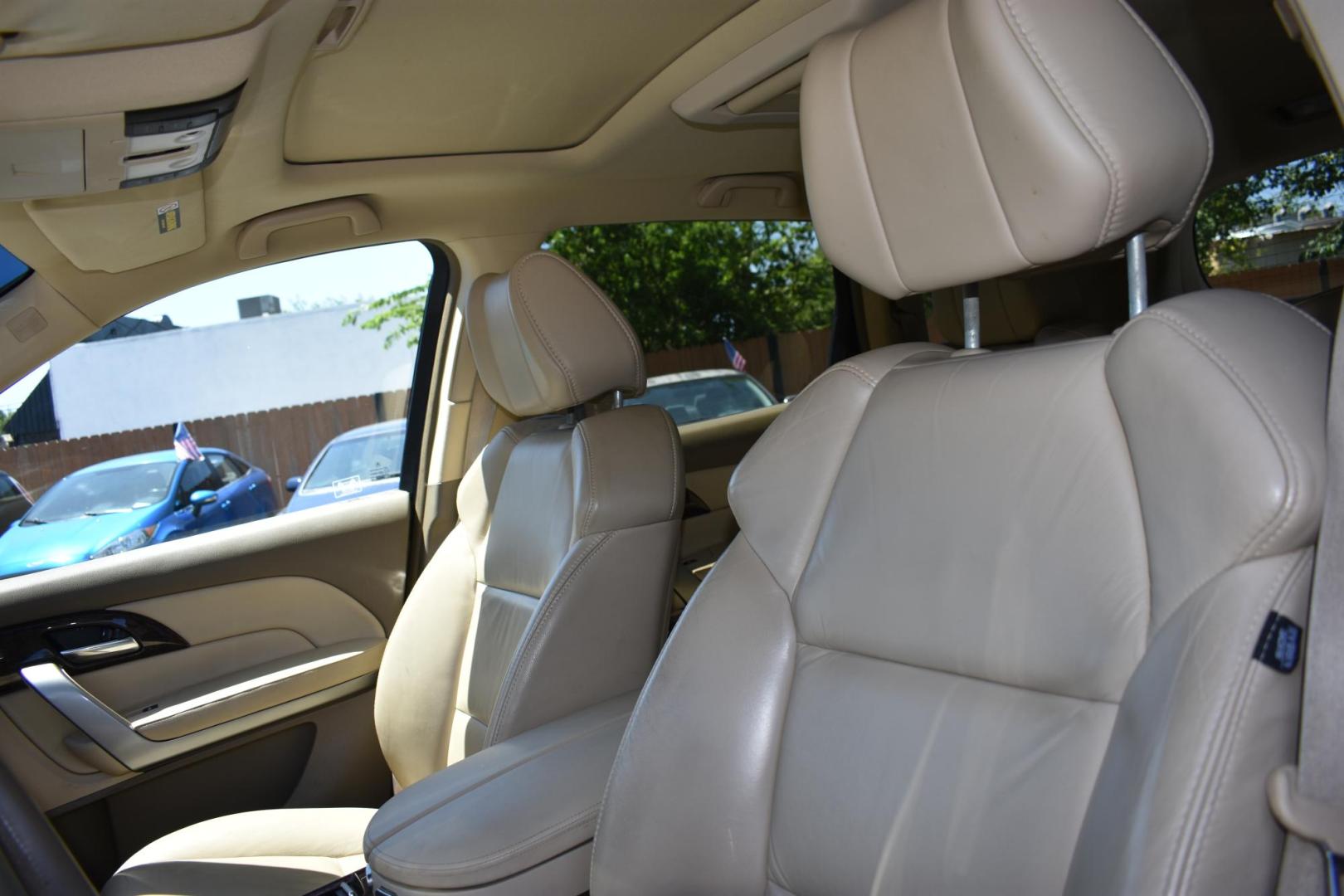 2012 WHITE Acura MDX 6-Spd AT w/Tech and Entertainment Package (2HNYD2H43CH) with an 3.5L V6 SOHC 24V engine, 6-Speed Automatic transmission, located at 420 E. Kingsbury St., Seguin, TX, 78155, (830) 401-0495, 29.581060, -97.961647 - Photo#4