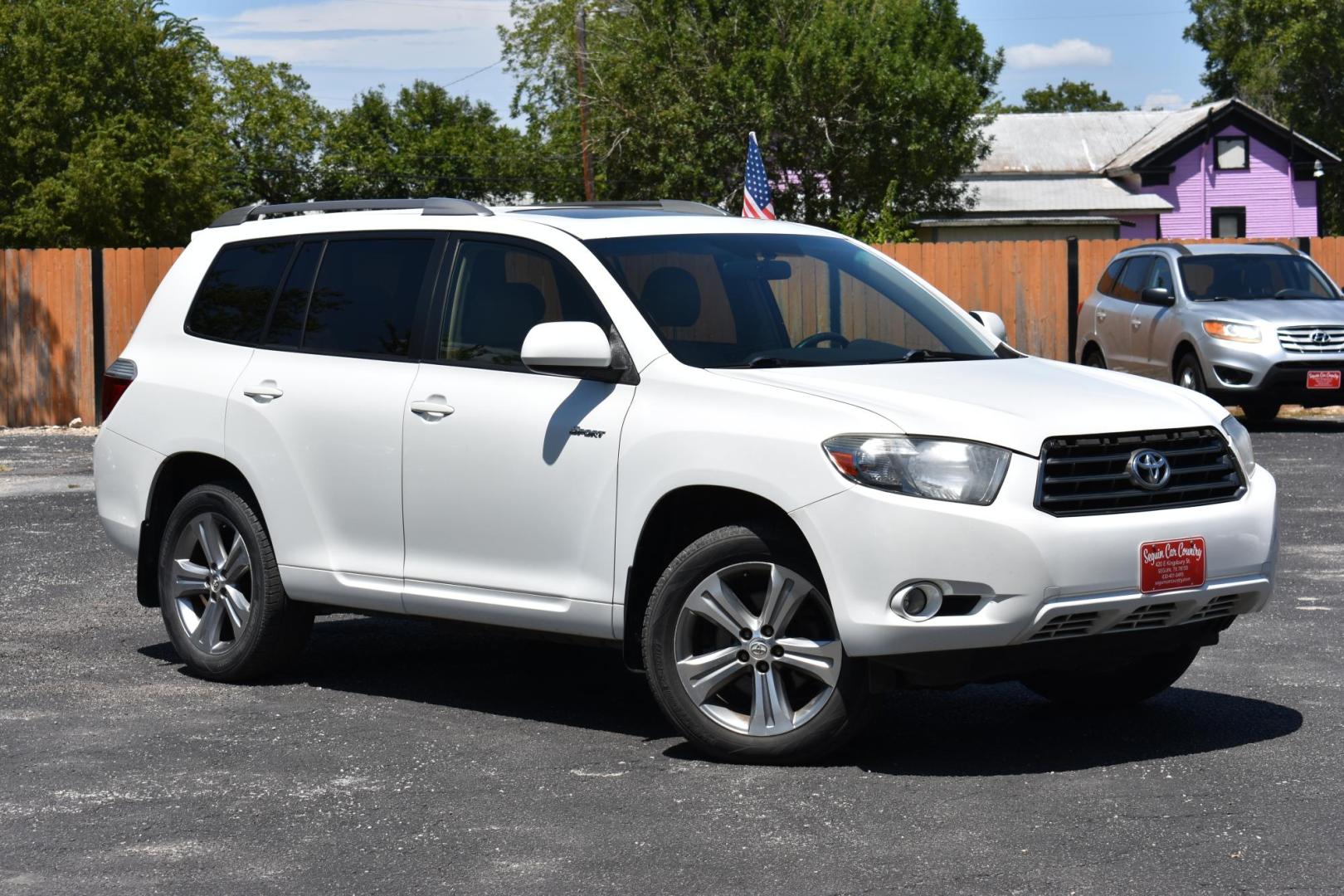 2008 WHITE Toyota Highlander Sport 4WD (JTEES43AX82) with an 3.5L V6 24V DOHC engine, 5-Speed Automatic Overdrive transmission, located at 420 E. Kingsbury St., Seguin, TX, 78155, (830) 401-0495, 29.581060, -97.961647 - Photo#1