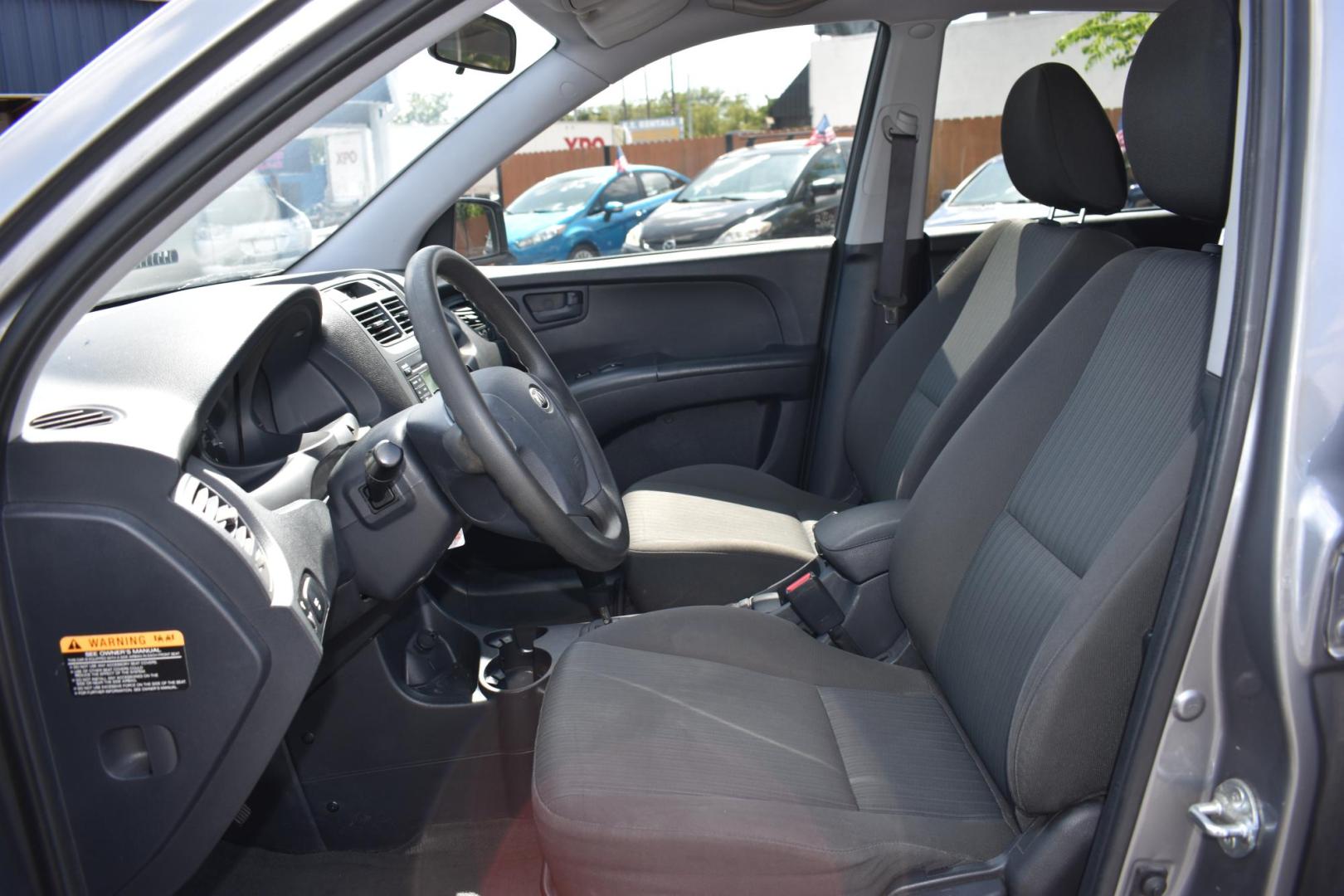 2009 GRAY Kia Sportage LX I4 2WD (KNDJF724197) with an 2.0L L4 DOHC 16V engine, located at 420 E. Kingsbury St., Seguin, TX, 78155, (830) 401-0495, 29.581060, -97.961647 - Photo#4