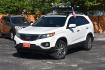 2013 WHITE Kia Sorento EX V6 4WD (5XYKUDA28DG) with an 3.5L V6 DOHC 24V engine, 6-Speed Automatic transmission, located at 420 E. Kingsbury St., Seguin, TX, 78155, (830) 401-0495, 29.581060, -97.961647 - Photo#3