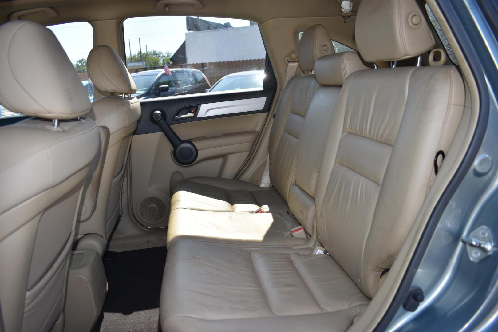 2010 BLUE Honda CR-V EX-L 4WD 5-Speed AT (JHLRE4H70AC) with an 2.4L L4 DOHC 16V engine, 5-Speed Automatic transmission, located at 420 E. Kingsbury St., Seguin, TX, 78155, (830) 401-0495, 29.581060, -97.961647 - Photo#5