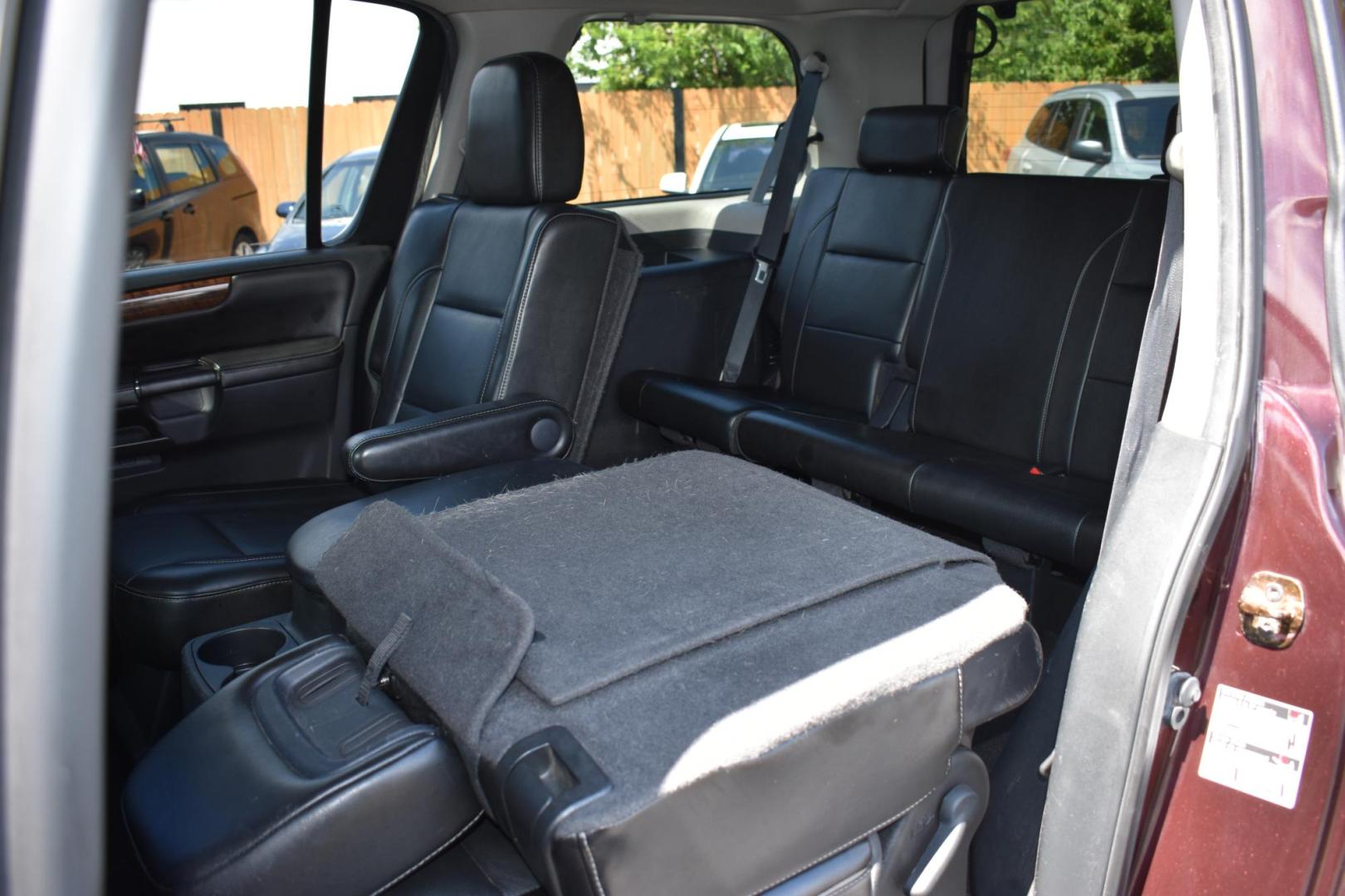 2013 MAROON Nissan Armada Platinum 2WD (5N1BA0NF4DN) with an 5.6L V8 DOHC 32V FFV engine, 5-Speed Automatic transmission, located at 420 E. Kingsbury St., Seguin, TX, 78155, (830) 401-0495, 29.581060, -97.961647 - Photo#5
