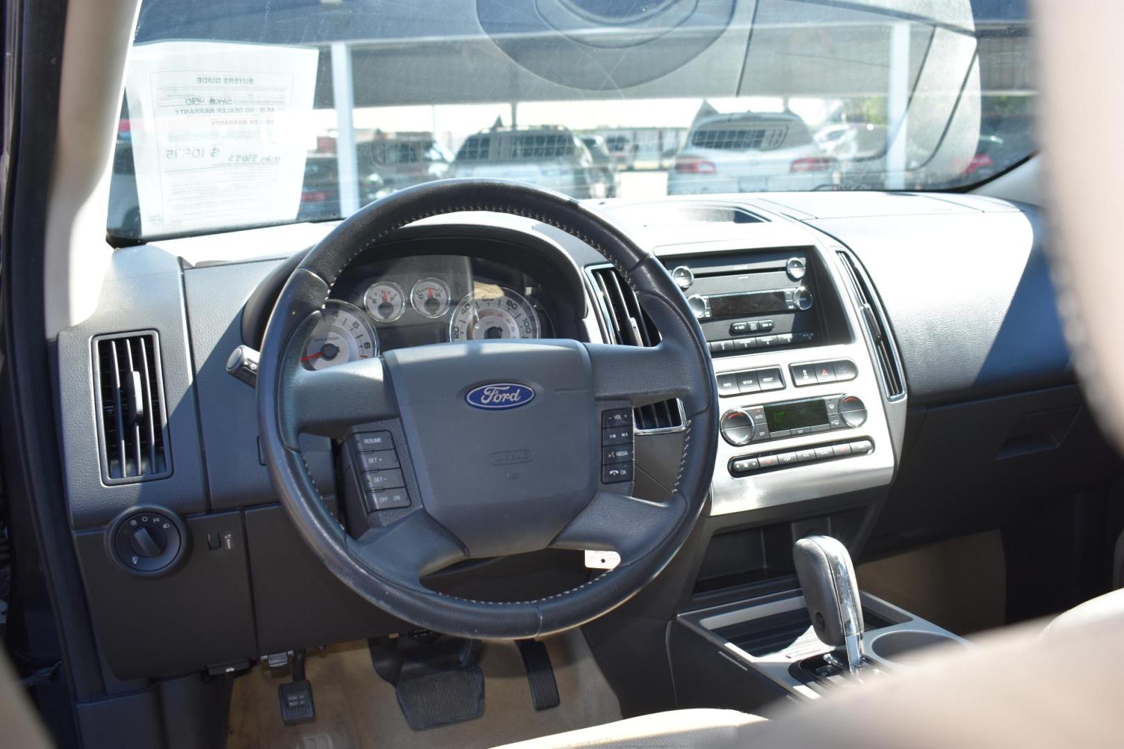 2010 BLACK Ford Edge Limited FWD (2FMDK3KC0AB) with an 3.5L V6 DOHC 24V engine, 6-Speed Automatic transmission, located at 420 E. Kingsbury St., Seguin, TX, 78155, (830) 401-0495, 29.581060, -97.961647 - Photo#6