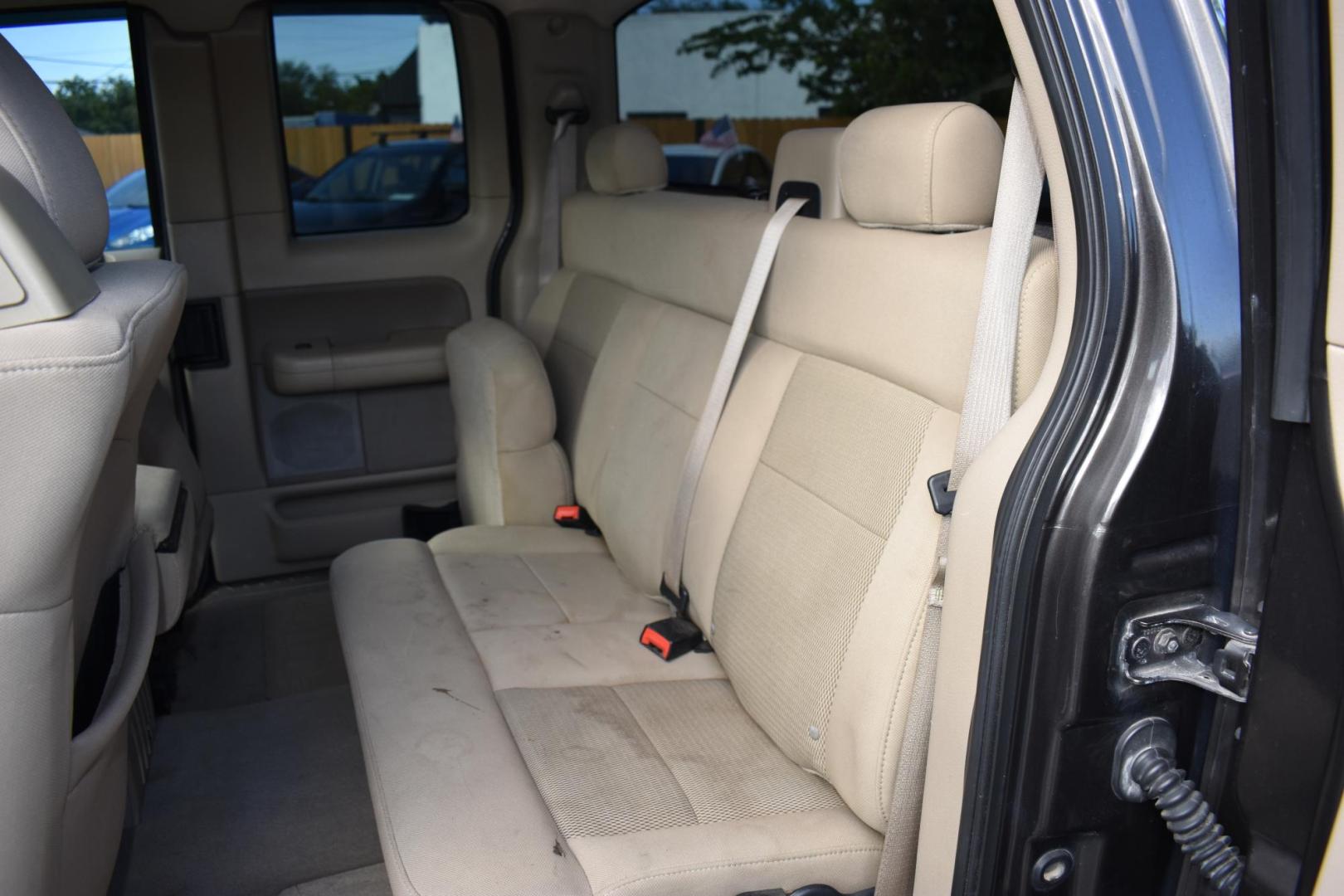 2005 BROWN Ford F-150 Lariat SuperCab 2WD (1FTRX12W95N) with an 4.6L V8 SOHC 16V engine, 4-Speed Automatic Overdrive transmission, located at 420 E. Kingsbury St., Seguin, TX, 78155, (830) 401-0495, 29.581060, -97.961647 - Photo#5