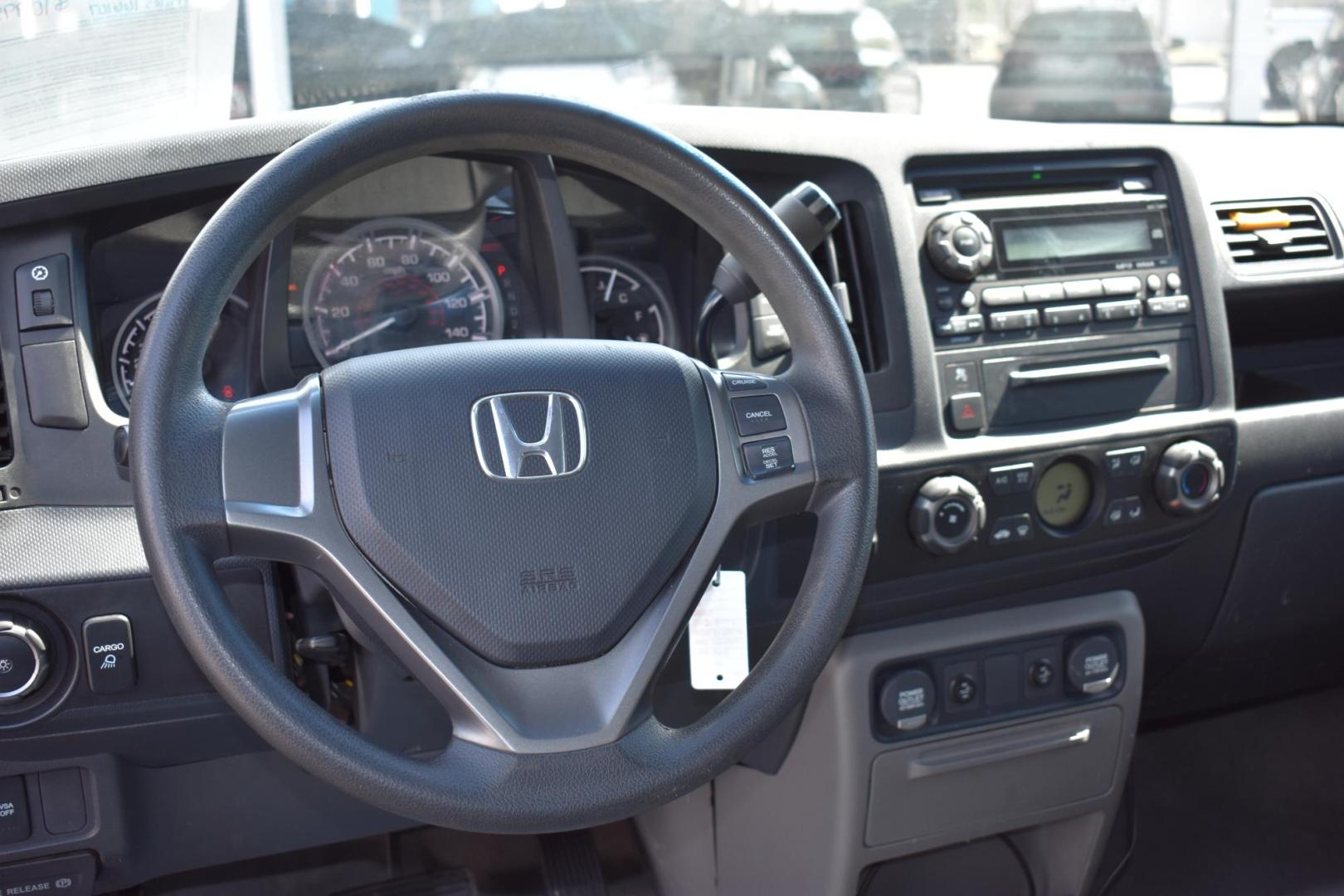 2011 BLACK Honda Ridgeline RTS (5FPYK1F4XBB) with an 3.5L V6 SOHC 24V engine, 5-Speed Automatic transmission, located at 420 E. Kingsbury St., Seguin, TX, 78155, (830) 401-0495, 29.581060, -97.961647 - Photo#6