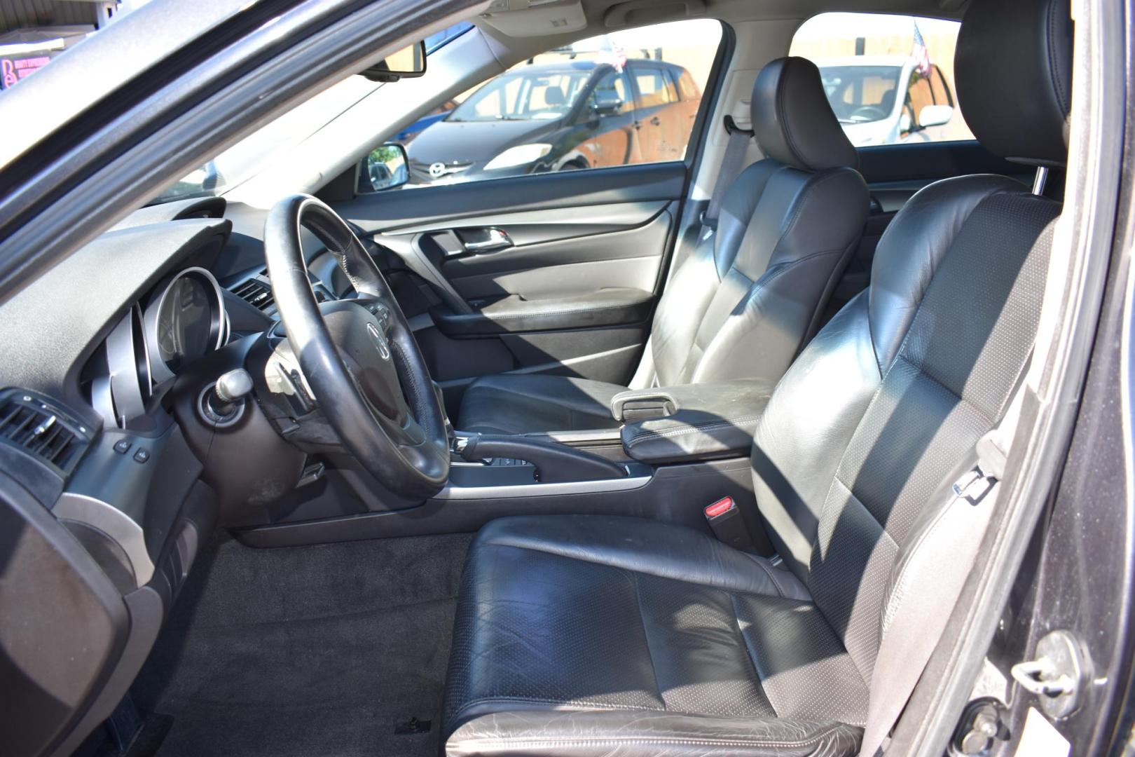2012 GRAY Acura TL 6-Speed AT with Tech Package and 18-In. WP (19UUA8F51CA) with an 3.5L V6 SOHC 24V engine, 6-Speed Automatic transmission, located at 420 E. Kingsbury St., Seguin, TX, 78155, (830) 401-0495, 29.581060, -97.961647 - Photo#4