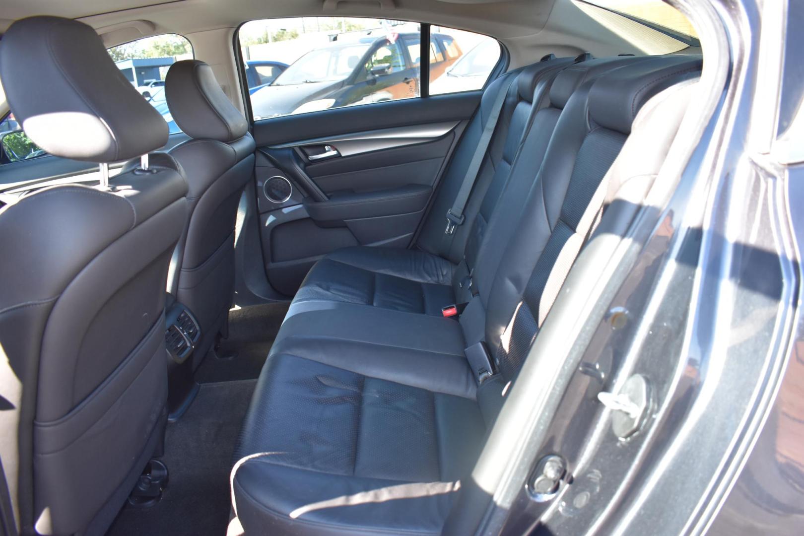 2012 GRAY Acura TL 6-Speed AT with Tech Package and 18-In. WP (19UUA8F51CA) with an 3.5L V6 SOHC 24V engine, 6-Speed Automatic transmission, located at 420 E. Kingsbury St., Seguin, TX, 78155, (830) 401-0495, 29.581060, -97.961647 - Photo#5