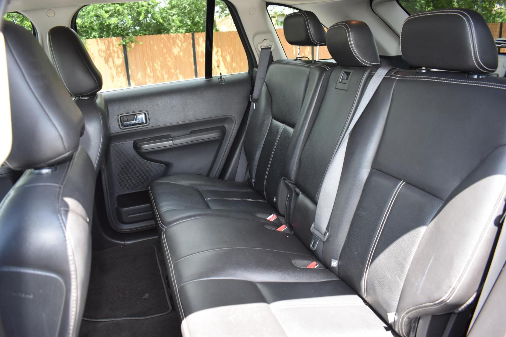 2009 GRAY Ford Edge Limited FWD (2FMDK39C99B) with an 3.5L V6 DOHC 24V engine, 6-Speed Automatic transmission, located at 420 E. Kingsbury St., Seguin, TX, 78155, (830) 401-0495, 29.581060, -97.961647- Photo#5