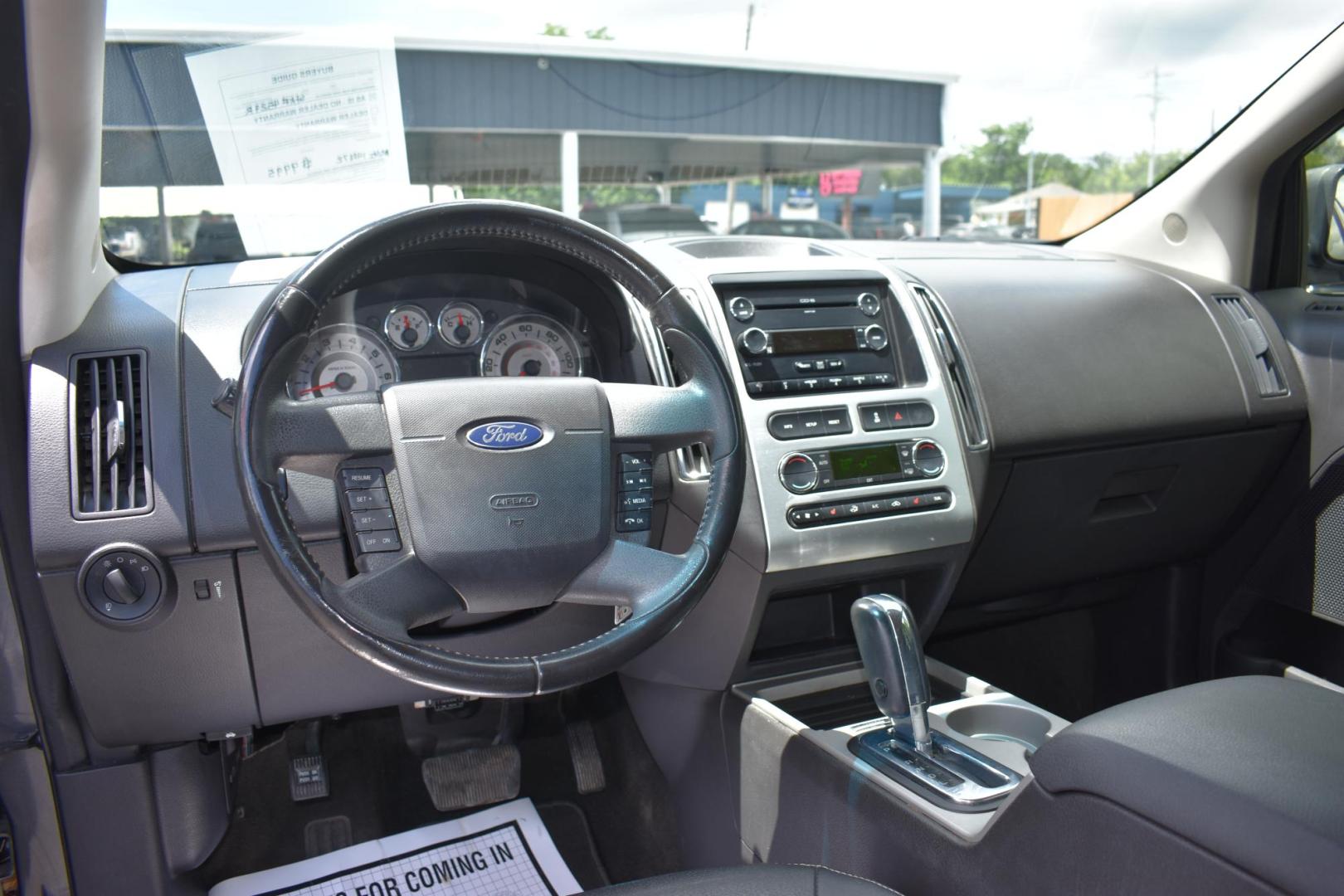 2009 GRAY Ford Edge Limited FWD (2FMDK39C99B) with an 3.5L V6 DOHC 24V engine, 6-Speed Automatic transmission, located at 420 E. Kingsbury St., Seguin, TX, 78155, (830) 401-0495, 29.581060, -97.961647- Photo#4