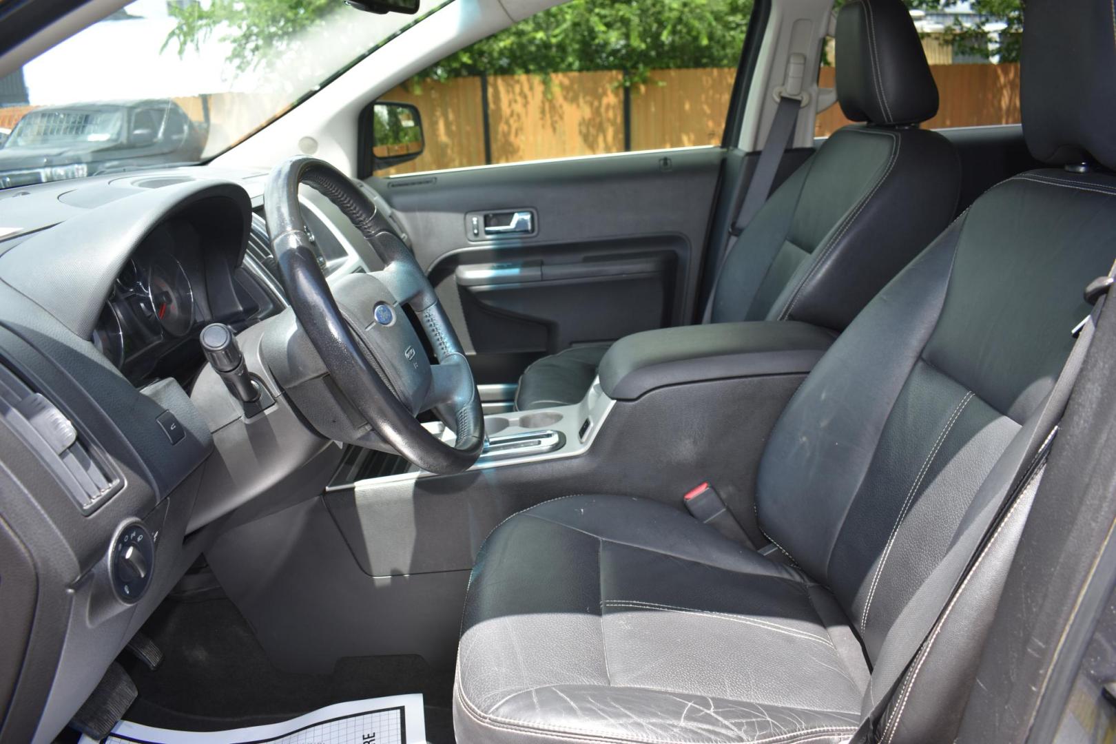2009 GRAY Ford Edge Limited FWD (2FMDK39C99B) with an 3.5L V6 DOHC 24V engine, 6-Speed Automatic transmission, located at 420 E. Kingsbury St., Seguin, TX, 78155, (830) 401-0495, 29.581060, -97.961647- Photo#6