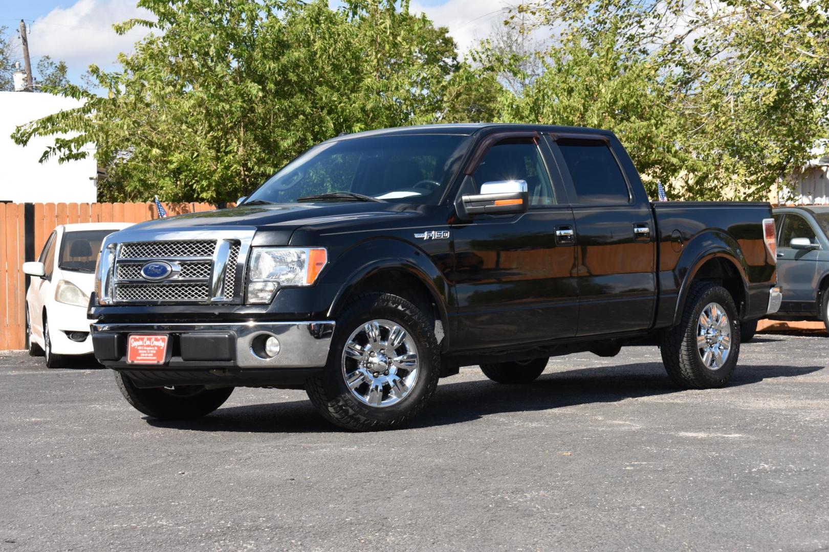 2011 BLACK Ford F-150 FX2 SuperCrew 5.5-ft. Bed 2WD (1FTFW1CF0BK) with an 5.0L V8 engine, 4-Speed Automatic transmission, located at 420 E. Kingsbury St., Seguin, TX, 78155, (830) 401-0495, 29.581060, -97.961647 - Photo#2