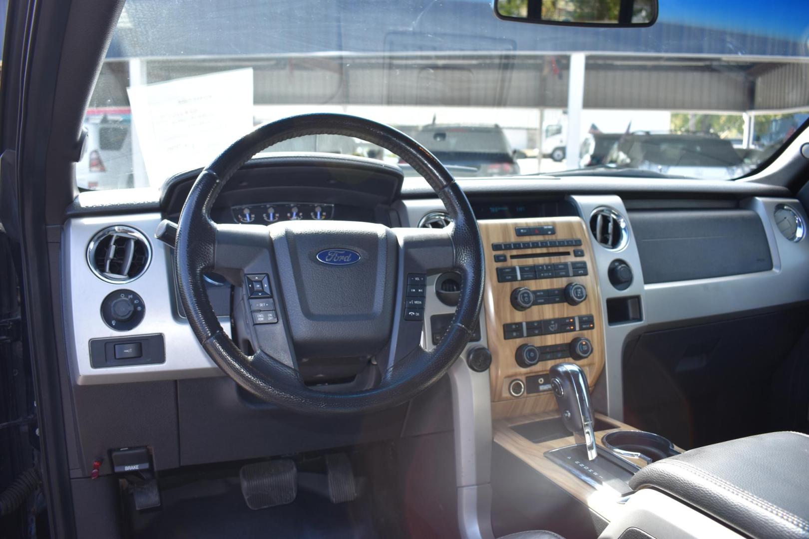 2011 BLACK Ford F-150 FX2 SuperCrew 5.5-ft. Bed 2WD (1FTFW1CF0BK) with an 5.0L V8 engine, 4-Speed Automatic transmission, located at 420 E. Kingsbury St., Seguin, TX, 78155, (830) 401-0495, 29.581060, -97.961647 - Photo#5