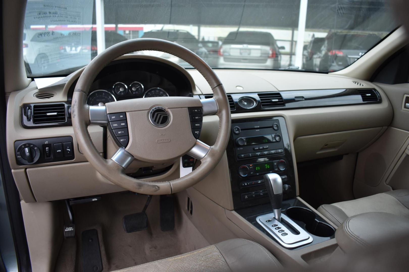 2007 GRAY Mercury Montego Premier (1MEHM42157G) with an 3.0L V6 DOHC 24V engine, 6-Speed Automatic Overdrive transmission, located at 420 E. Kingsbury St., Seguin, TX, 78155, (830) 401-0495, 29.581060, -97.961647 - Photo#6