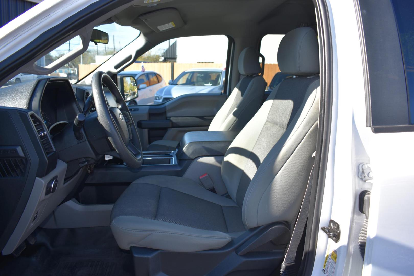 2019 WHITE Ford F-150 King-Ranch SuperCrew 5.5-ft. 2WD (1FTEW1C56KK) with an 5.0L V8 OHV 32V engine, 6A transmission, located at 420 E. Kingsbury St., Seguin, TX, 78155, (830) 401-0495, 29.581060, -97.961647 - Photo#4