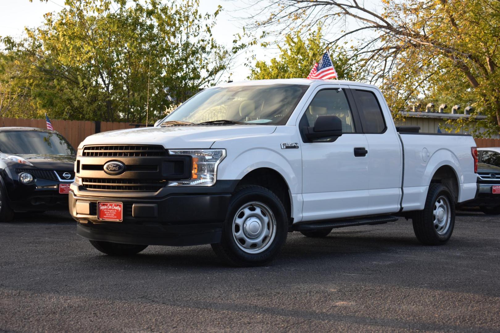 2019 WHITE Ford F-150 XL SuperCab 8-ft. 2WD (1FTEX1C53KF) with an 5.0L V8 OHV 16V engine, 6A transmission, located at 420 E. Kingsbury St., Seguin, TX, 78155, (830) 401-0495, 29.581060, -97.961647 - Photo#3
