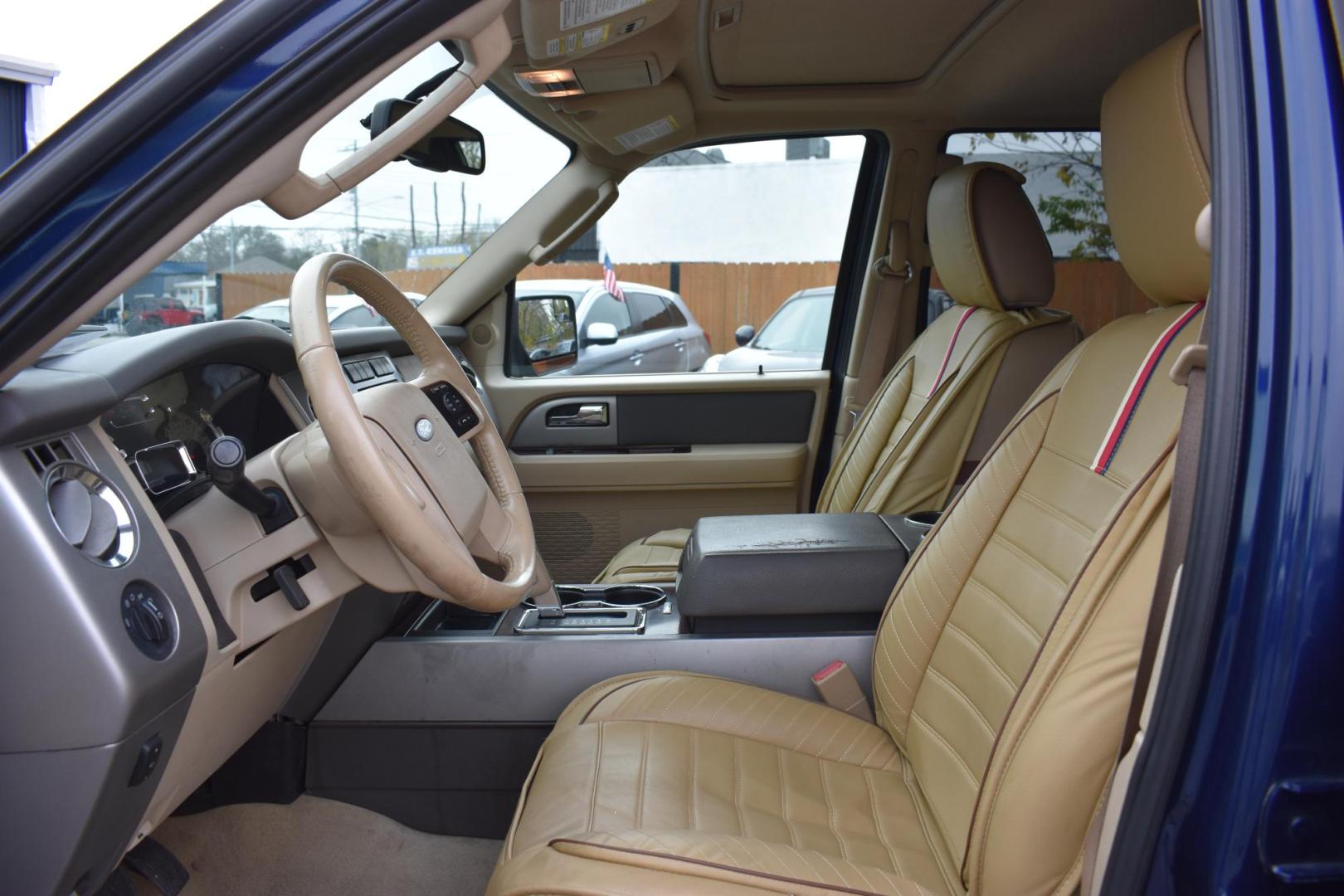 2012 BLUE Ford Expedition King Ranch 2WD (1FMJU1H53CE) with an 5.4L V8 SOHC 16V FFV engine, 6-Speed Automatic transmission, located at 420 E. Kingsbury St., Seguin, TX, 78155, (830) 401-0495, 29.581060, -97.961647 - Photo#3