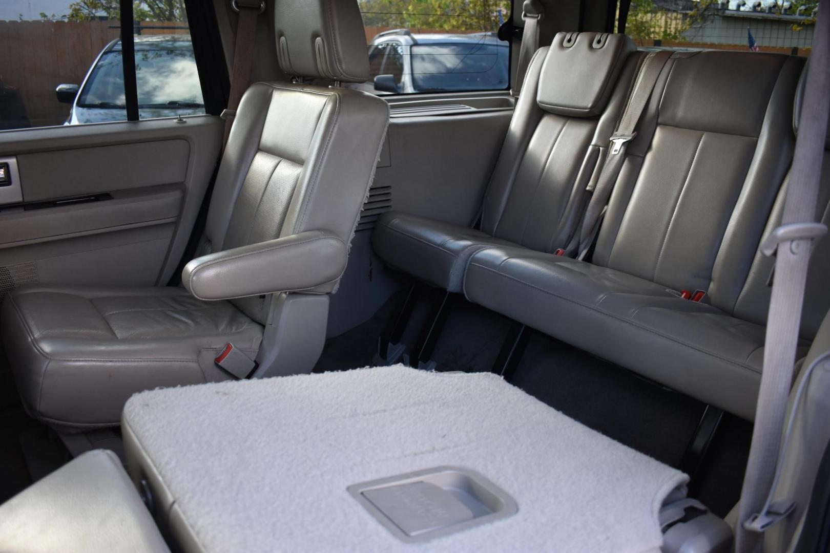 2013 RED Ford Expedition Limited 2WD (1FMJU1K53DE) with an 5.4L V8 SOHC 16V FFV engine, 6-Speed Automatic transmission, located at 420 E. Kingsbury St., Seguin, TX, 78155, (830) 401-0495, 29.581060, -97.961647 - Photo#5