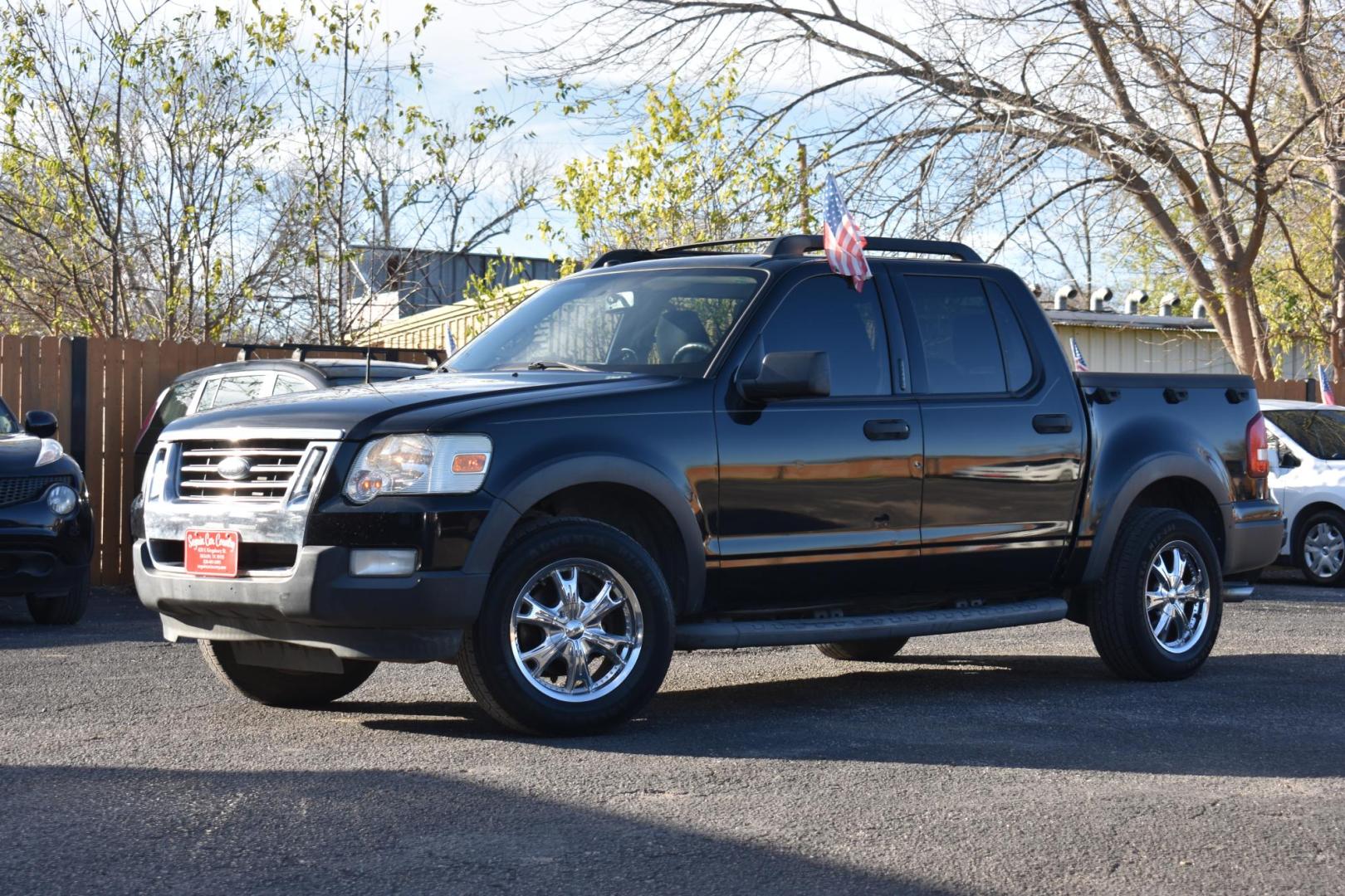 2010 BLACK Ford Explorer Sport Trac XLT 4.0L 2WD (1FMEU3BEXAU) with an 4.0L V6 SOHC 12V engine, 5-Speed Automatic transmission, located at 420 E. Kingsbury St., Seguin, TX, 78155, (830) 401-0495, 29.581060, -97.961647 - Photo#3