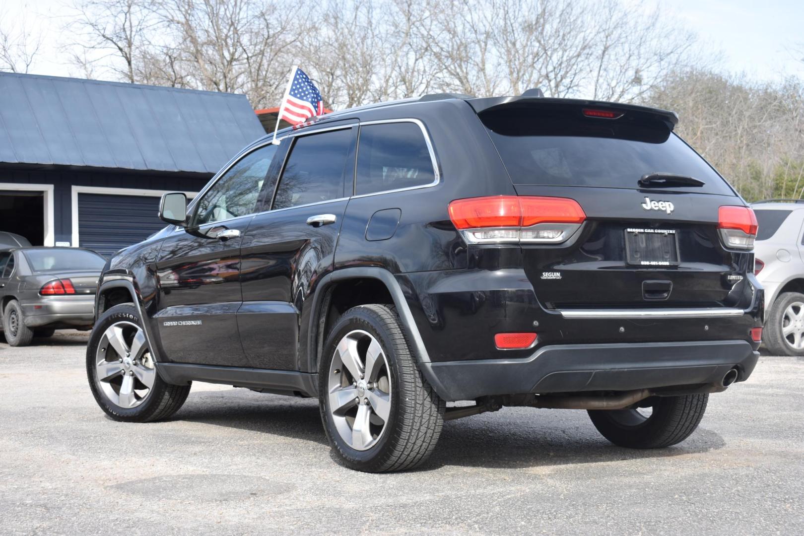 2015 BLACK Jeep Grand Cherokee Limited 2WD (1C4RJEBG9FC) with an 3.6L V6 DOHC 24V engine, 8-Speed Automatic transmission, located at 420 E. Kingsbury St., Seguin, TX, 78155, (830) 401-0495, 29.581060, -97.961647 - Photo#1