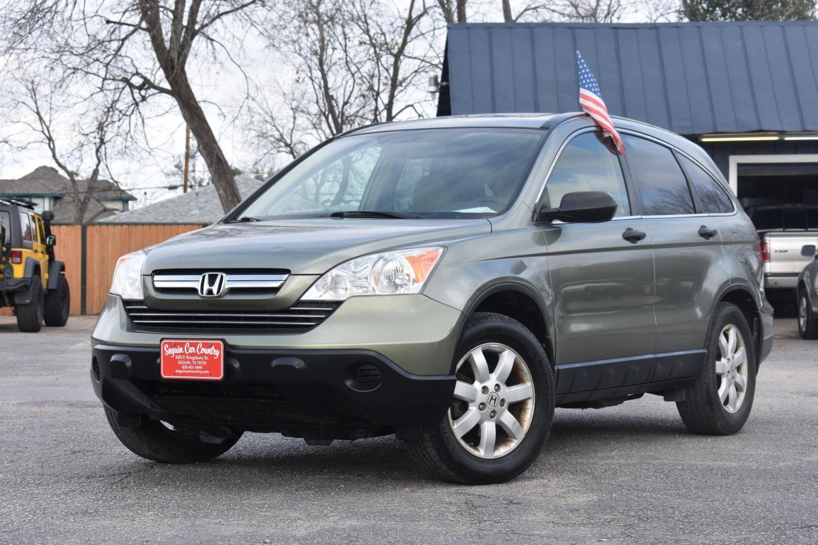2008 GREEN Honda CR-V EX 2WD AT (JHLRE38558C) with an 2.4L L4 DOHC 16V engine, 5-Speed Automatic Overdrive transmission, located at 420 E. Kingsbury St., Seguin, TX, 78155, (830) 401-0495, 29.581060, -97.961647 - Photo#3
