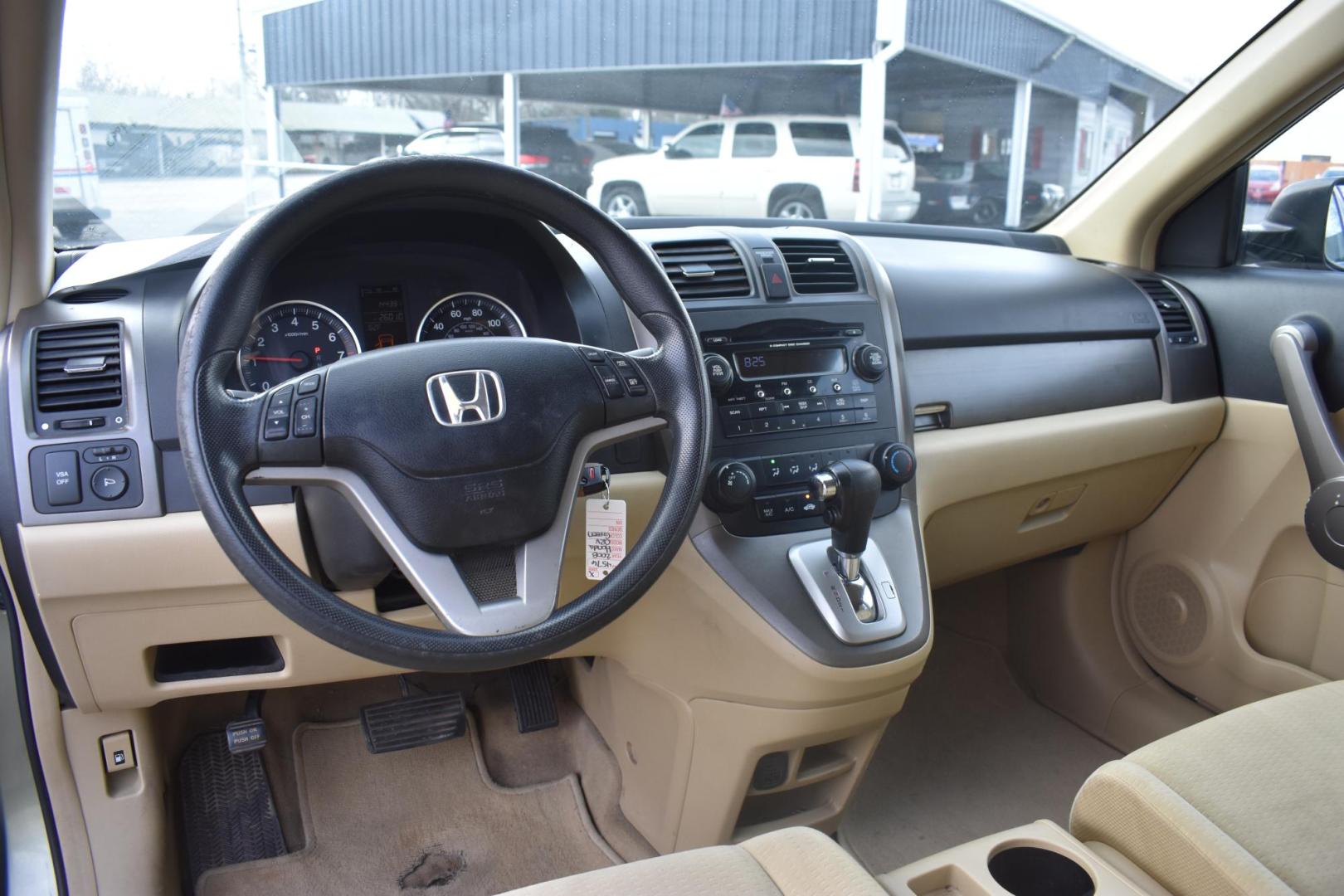 2008 GREEN Honda CR-V EX 2WD AT (JHLRE38558C) with an 2.4L L4 DOHC 16V engine, 5-Speed Automatic Overdrive transmission, located at 420 E. Kingsbury St., Seguin, TX, 78155, (830) 401-0495, 29.581060, -97.961647 - Photo#6