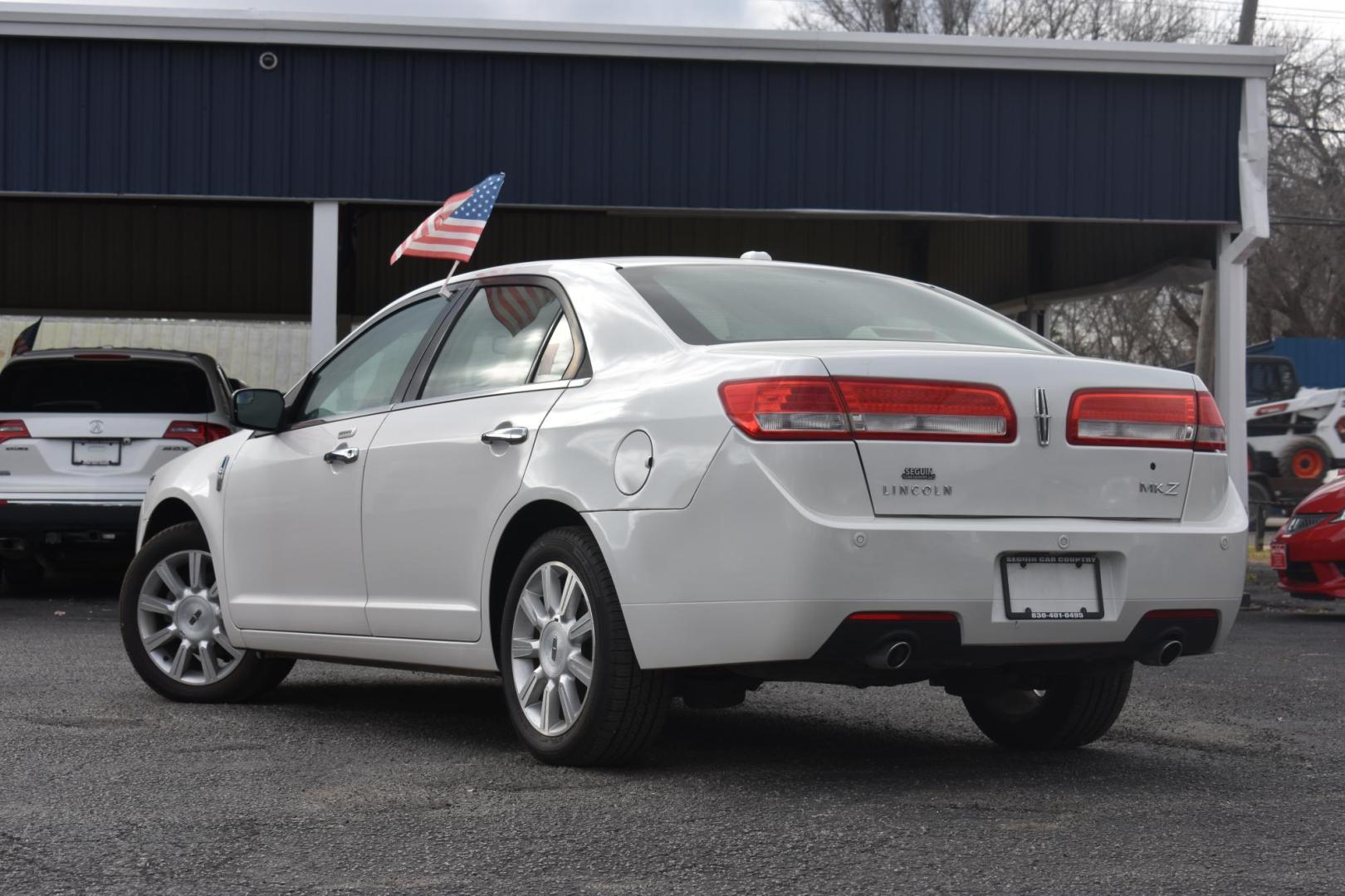 2012 WHITE Lincoln MKZ FWD (3LNHL2GC5CR) with an 3.5L V6 DOHC 24V engine, 6-Speed Automatic transmission, located at 420 E. Kingsbury St., Seguin, TX, 78155, (830) 401-0495, 29.581060, -97.961647 - Photo#1