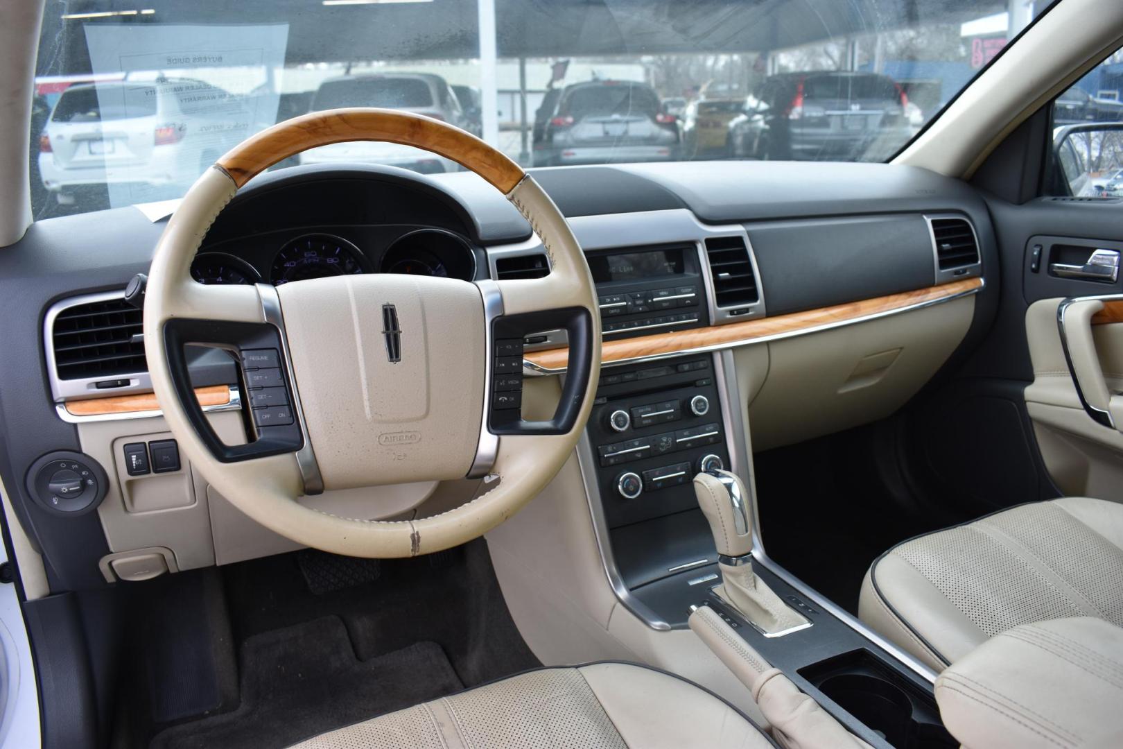 2012 WHITE Lincoln MKZ FWD (3LNHL2GC5CR) with an 3.5L V6 DOHC 24V engine, 6-Speed Automatic transmission, located at 420 E. Kingsbury St., Seguin, TX, 78155, (830) 401-0495, 29.581060, -97.961647 - Photo#5