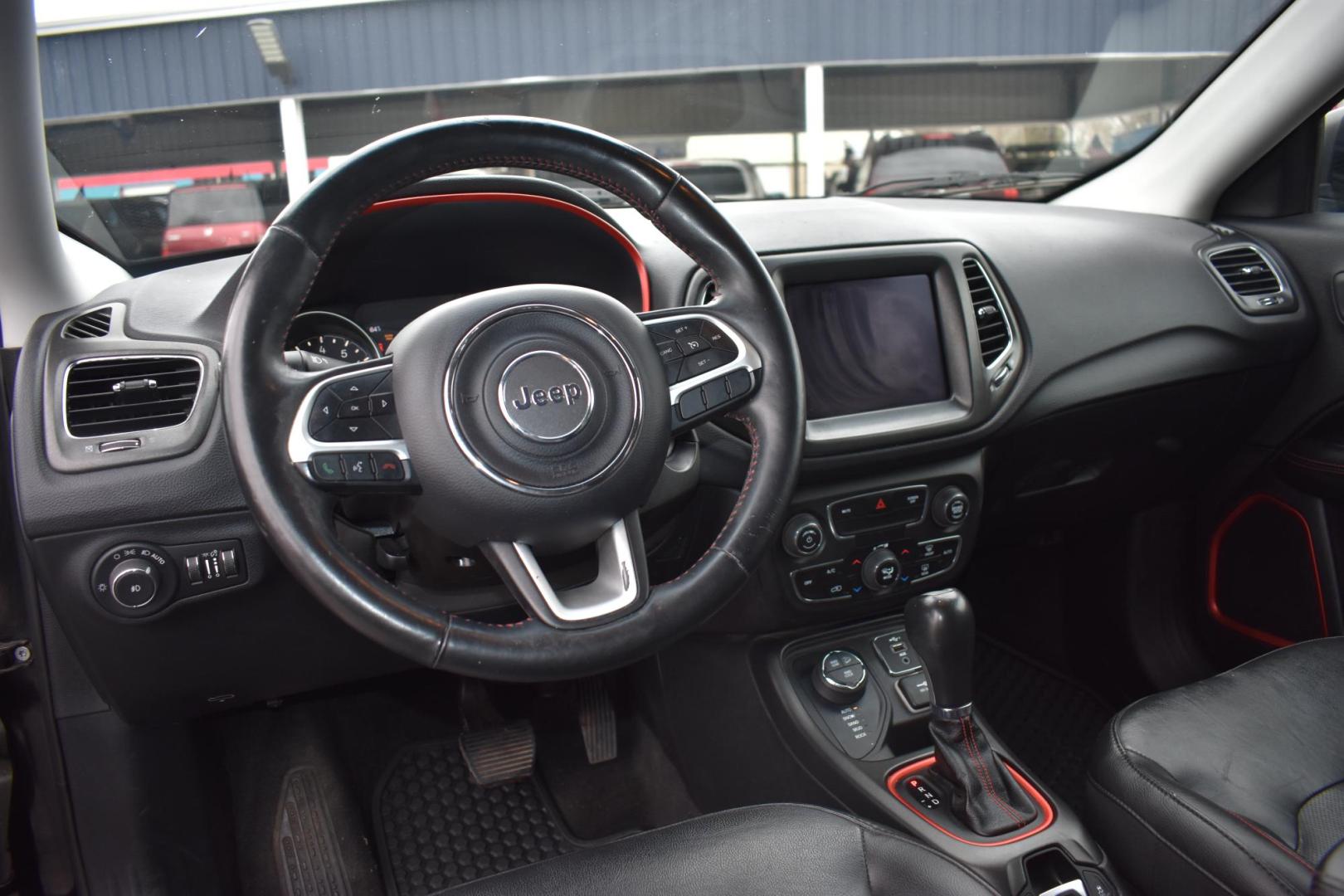 2018 BLACK Jeep Compass Limited 4WD (3C4NJDDB4JT) with an 2.4L L4 DOHC 16V engine, CVT transmission, located at 420 E. Kingsbury St., Seguin, TX, 78155, (830) 401-0495, 29.581060, -97.961647 - Photo#6