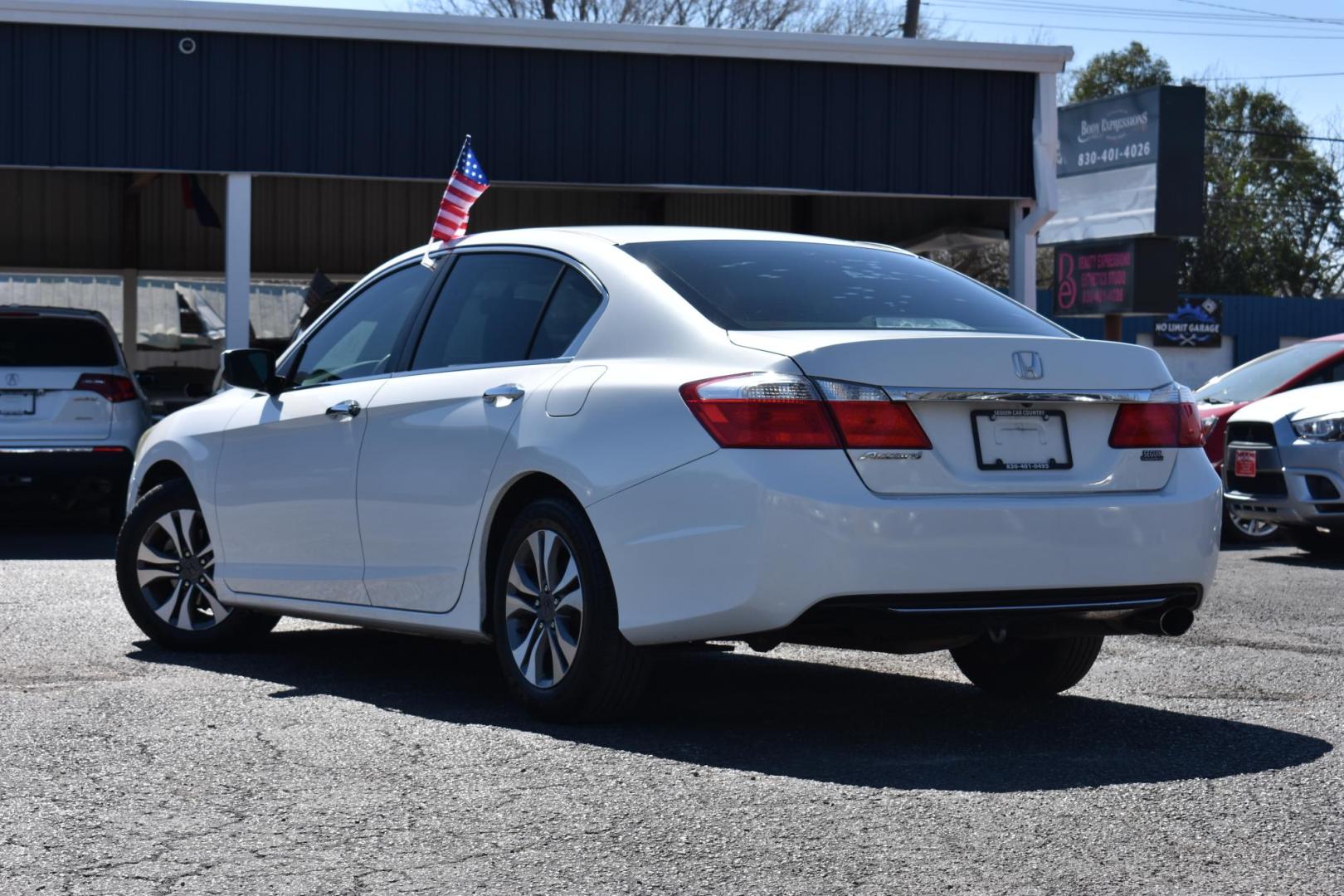 2013 WHITE Honda Accord EX-L V6 Sedan AT (1HGCR3F88DA) with an 3.5L V6 SOHC 24V engine, 6-Speed Automatic transmission, located at 420 E. Kingsbury St., Seguin, TX, 78155, (830) 401-0495, 29.581060, -97.961647 - Photo#2
