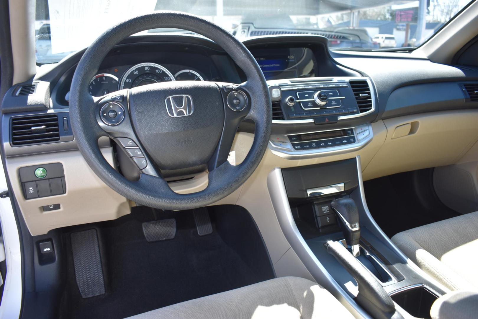 2013 WHITE Honda Accord EX-L V6 Sedan AT (1HGCR3F88DA) with an 3.5L V6 SOHC 24V engine, 6-Speed Automatic transmission, located at 420 E. Kingsbury St., Seguin, TX, 78155, (830) 401-0495, 29.581060, -97.961647 - Photo#6
