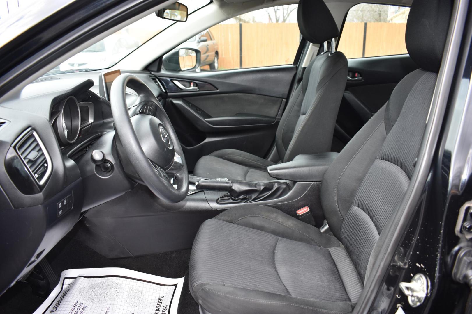 2016 Mazda MAZDA3 i Sport AT 4-Door (3MZBM1U70GM) with an 2.0L L4 DOHC 16V engine, 6A transmission, located at 420 E. Kingsbury St., Seguin, TX, 78155, (830) 401-0495, 29.581060, -97.961647 - Photo#3