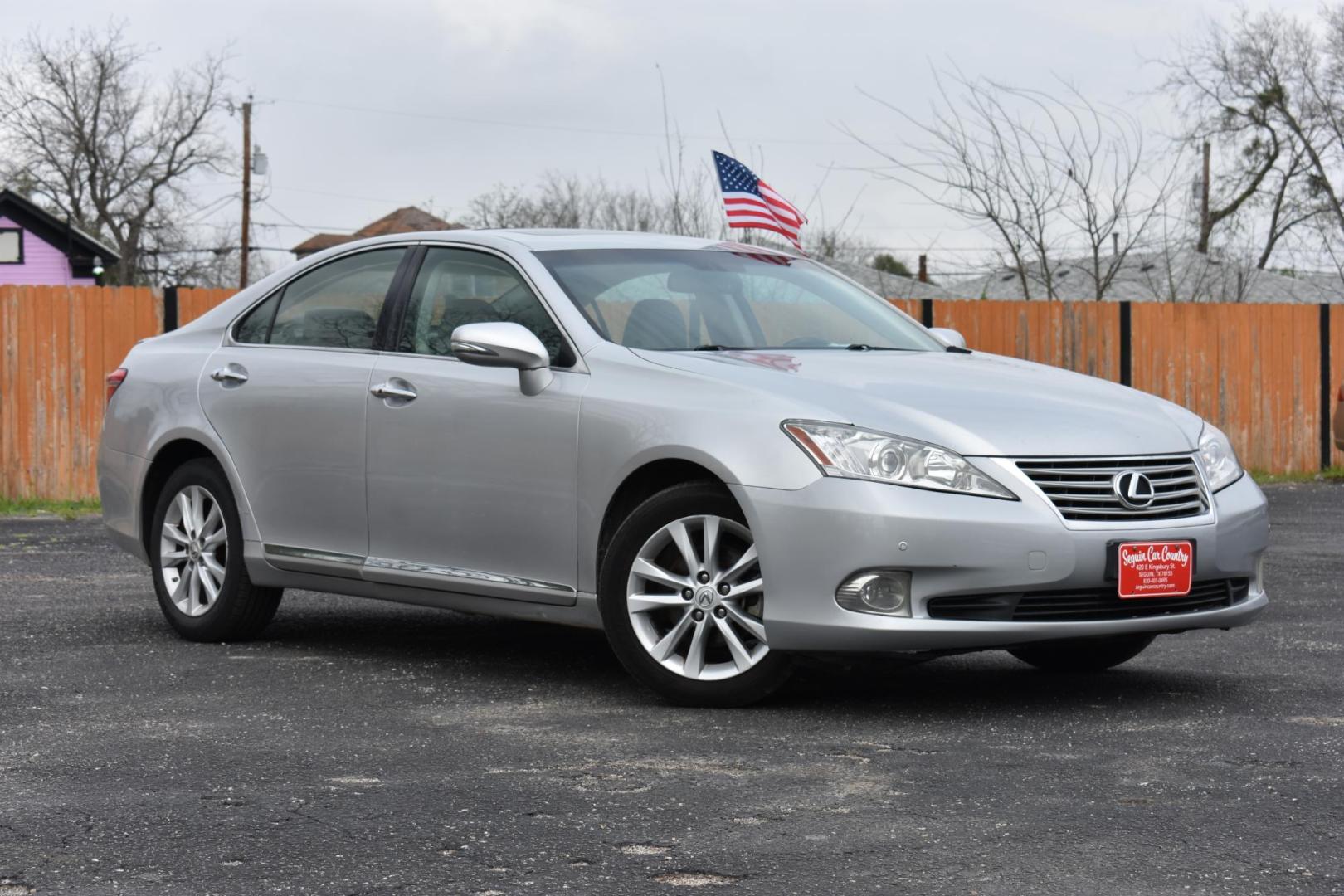 2010 SILVER Lexus ES 350 Sedan (JTHBK1EG5A2) with an 3.5L V6 DOHC 24V engine, 6-Speed Automatic transmission, located at 420 E. Kingsbury St., Seguin, TX, 78155, (830) 401-0495, 29.581060, -97.961647 - Photo#0