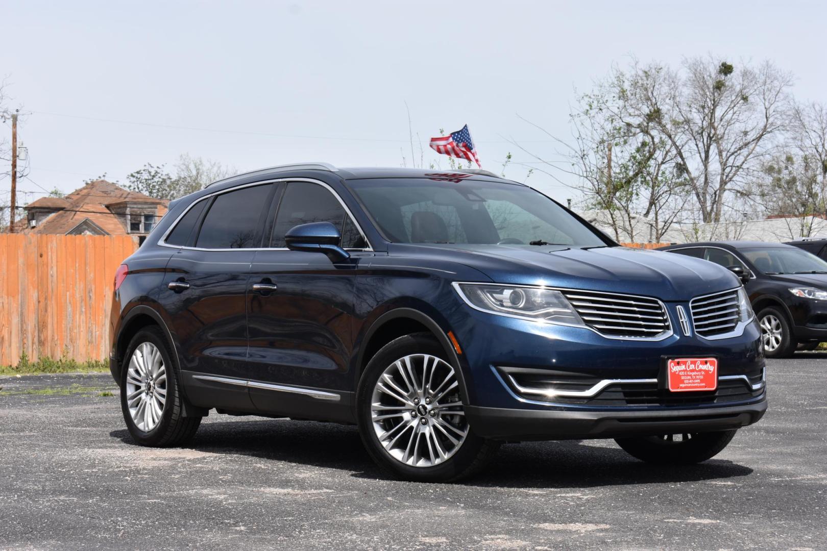 2017 BLUE Lincoln MKX Reserve (2LMPJ6LR9HB) with an 3.7L V6 DOHC 24V engine, 6A transmission, located at 420 E. Kingsbury St., Seguin, TX, 78155, (830) 401-0495, 29.581060, -97.961647 - Photo#1