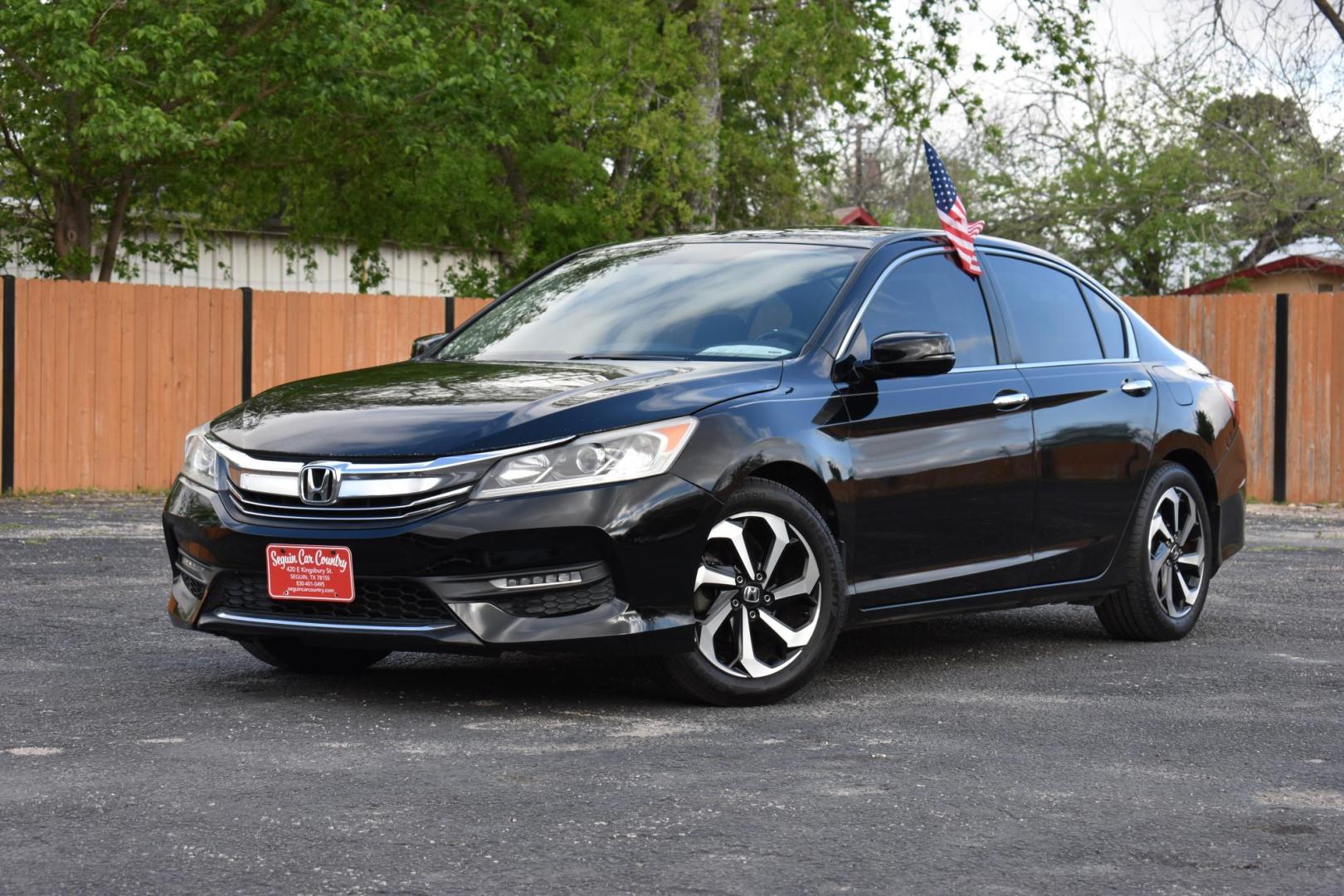 2017 BLACK Honda Accord EX Sedan CVT (1HGCR2F71HA) with an 2.4L L4 DOHC 16V engine, CVT transmission, located at 420 E. Kingsbury St., Seguin, TX, 78155, (830) 401-0495, 29.581060, -97.961647 - Photo#3