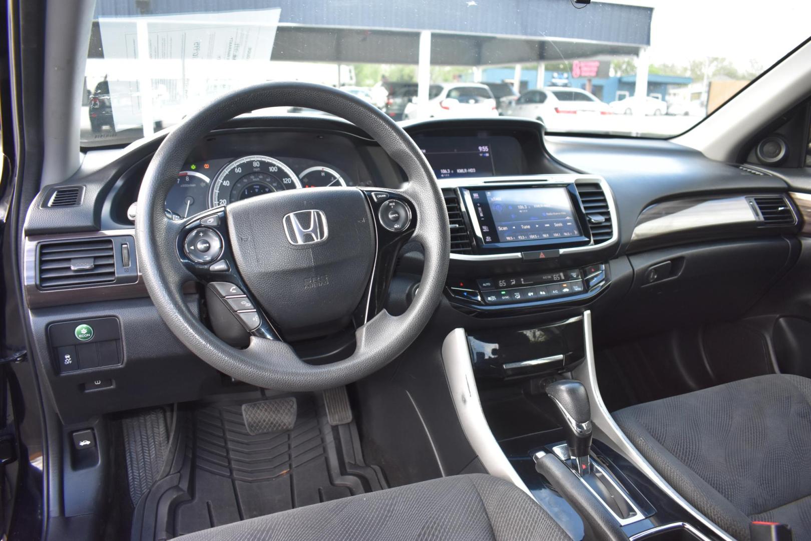 2017 BLACK Honda Accord EX Sedan CVT (1HGCR2F71HA) with an 2.4L L4 DOHC 16V engine, CVT transmission, located at 420 E. Kingsbury St., Seguin, TX, 78155, (830) 401-0495, 29.581060, -97.961647 - Photo#6