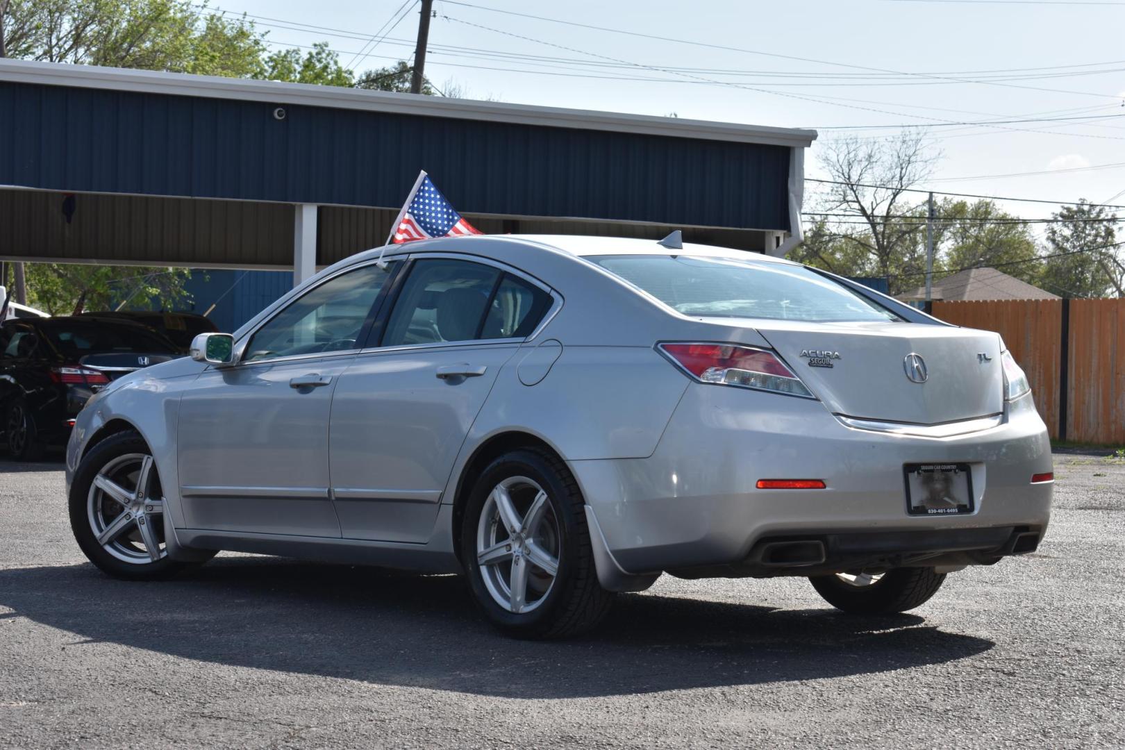 2012 SILVER Acura TL 6-Speed AT (19UUA8F28CA) with an 3.5L V6 SOHC 24V engine, 6-Speed Automatic transmission, located at 420 E. Kingsbury St., Seguin, TX, 78155, (830) 401-0495, 29.581060, -97.961647 - Photo#2