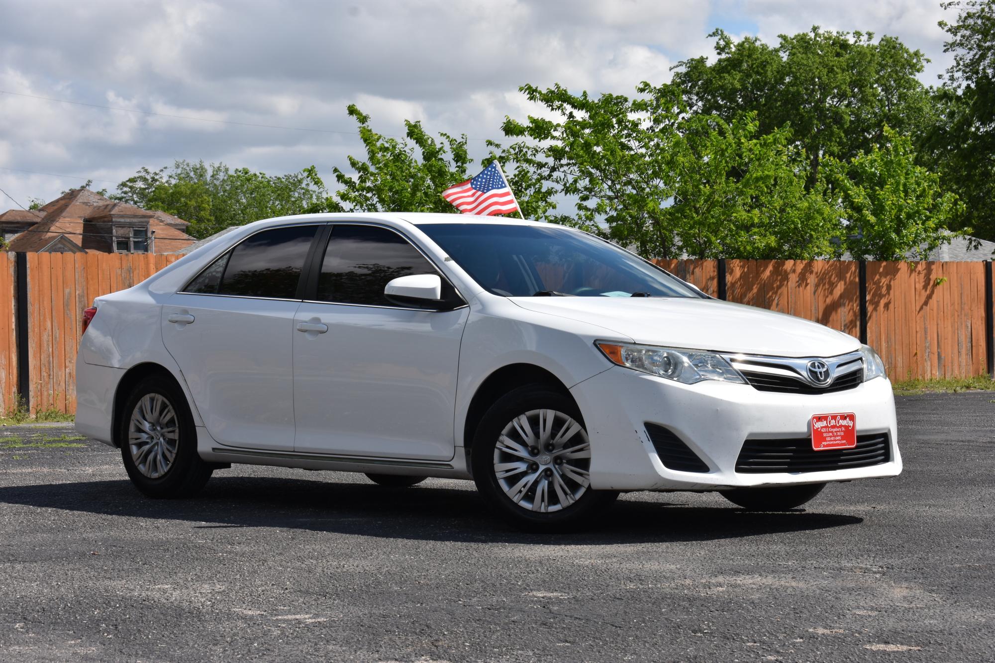photo of 2014 Toyota Camry SE