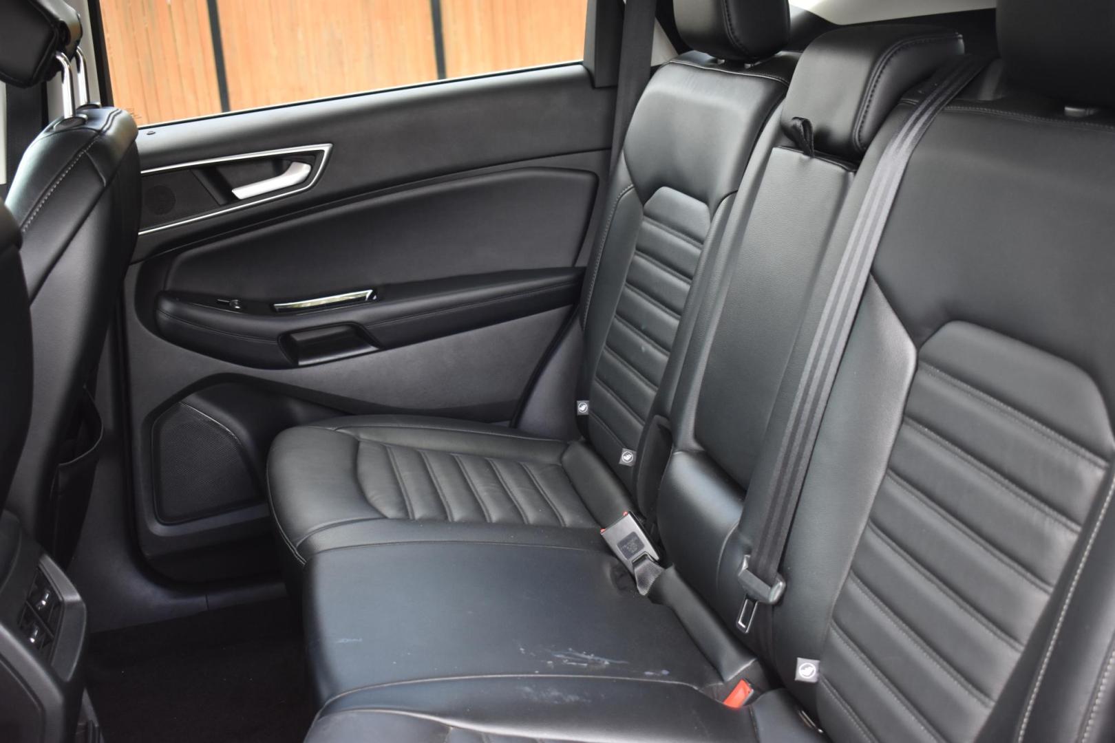 2015 SILVER Ford Edge SEL FWD (2FMTK3J82FB) with an 3.5L V6 DOHC 24V engine, 6-Speed Automatic transmission, located at 420 E. Kingsbury St., Seguin, TX, 78155, (830) 401-0495, 29.581060, -97.961647 - Photo#4