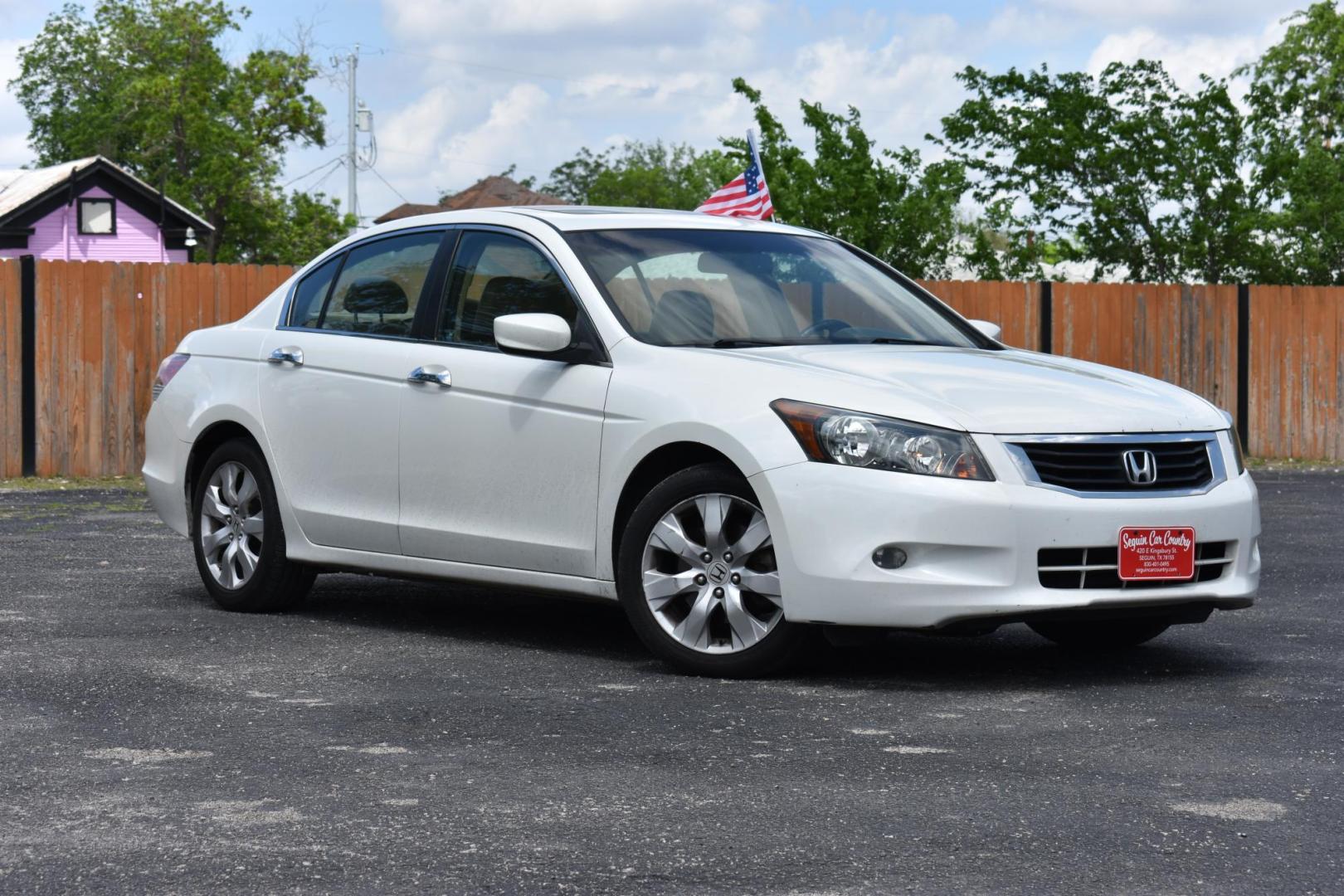 2010 WHITE Honda Accord EX-L V-6 Sedan AT (5KBCP3F82AB) with an 3.5L V6 SOHC 24V engine, 5-Speed Automatic transmission, located at 420 E. Kingsbury St., Seguin, TX, 78155, (830) 401-0495, 29.581060, -97.961647 - Photo#1