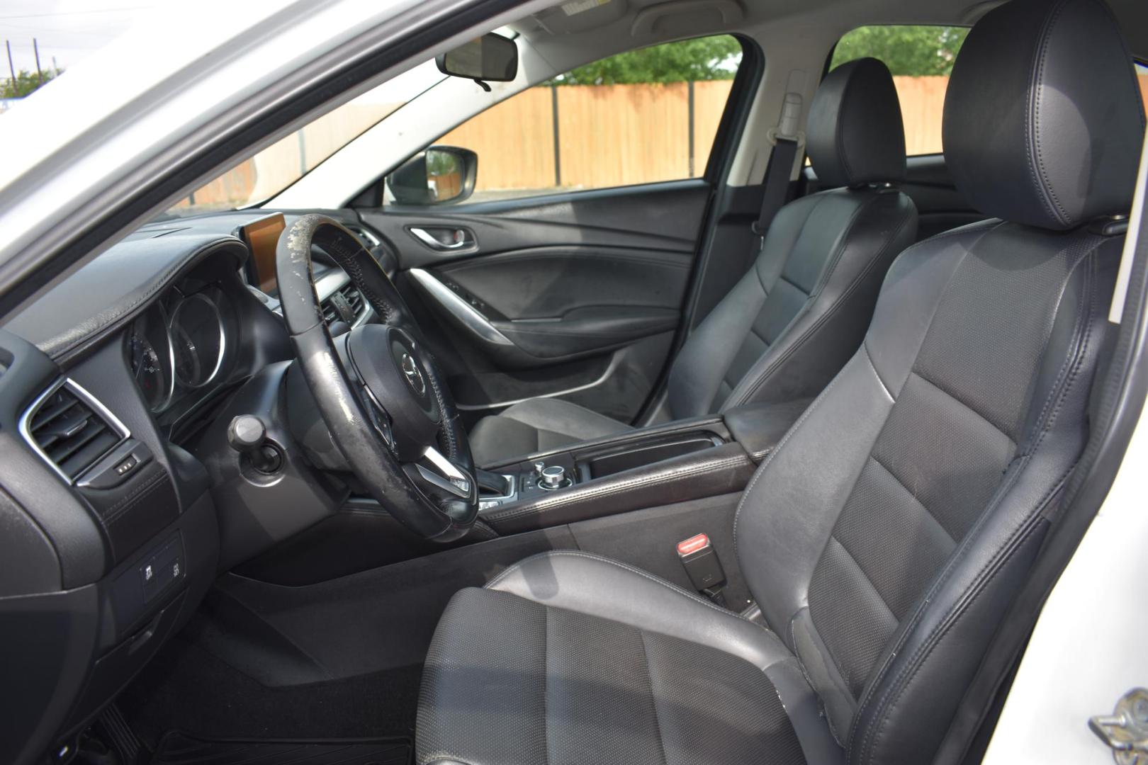 2017 WHITE Mazda Mazda6 i Touring AT (JM1GL1V51H1) with an 2.5L L4 DOHC 16V engine, 6A transmission, located at 420 E. Kingsbury St., Seguin, TX, 78155, (830) 401-0495, 29.581060, -97.961647 - Photo#4