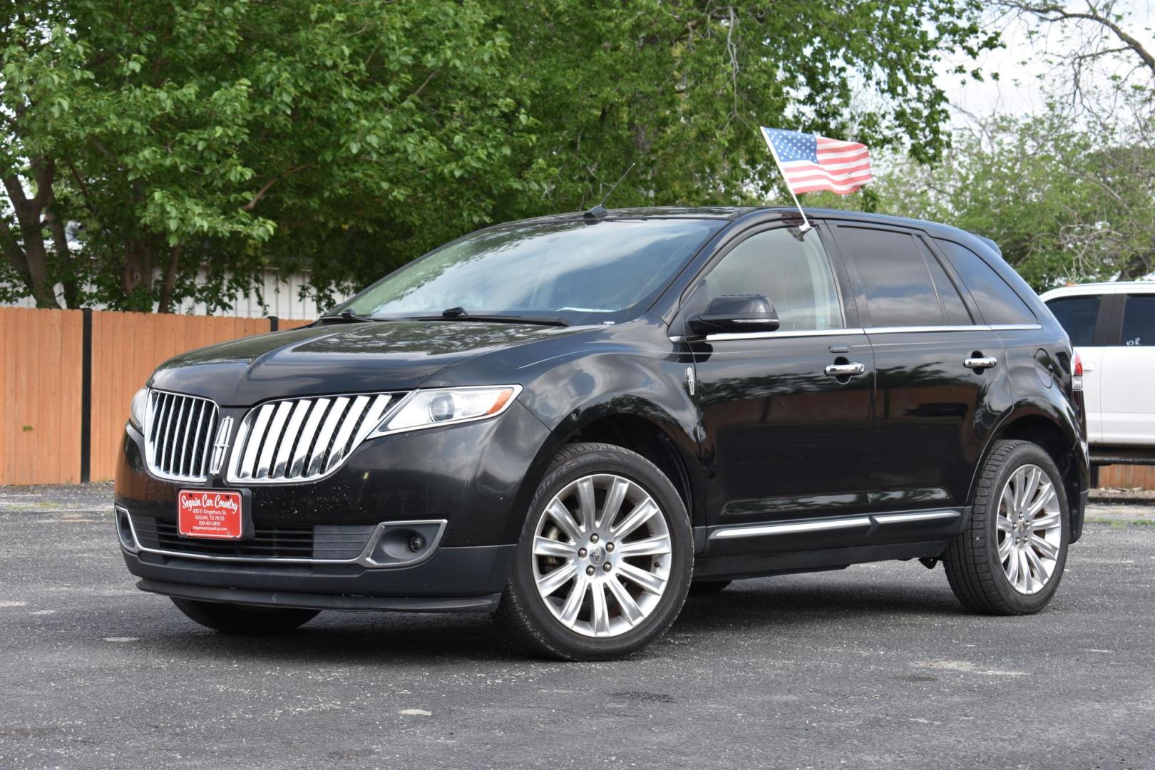 2013 BLACK Lincoln MKX FWD (2LMDJ6JK4DB) with an 3.7L V6 DOHC 24V engine, 6-Speed Automatic transmission, located at 420 E. Kingsbury St., Seguin, TX, 78155, (830) 401-0495, 29.581060, -97.961647 - Photo#3