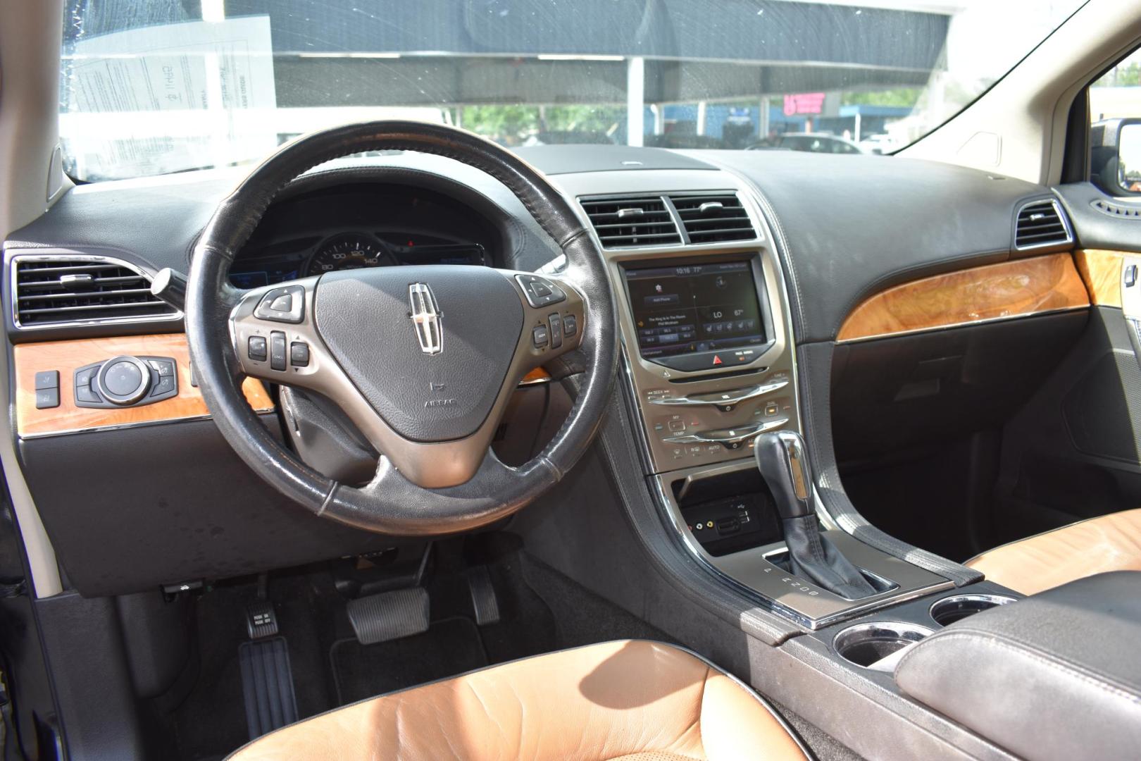2013 BLACK Lincoln MKX FWD (2LMDJ6JK4DB) with an 3.7L V6 DOHC 24V engine, 6-Speed Automatic transmission, located at 420 E. Kingsbury St., Seguin, TX, 78155, (830) 401-0495, 29.581060, -97.961647 - Photo#6
