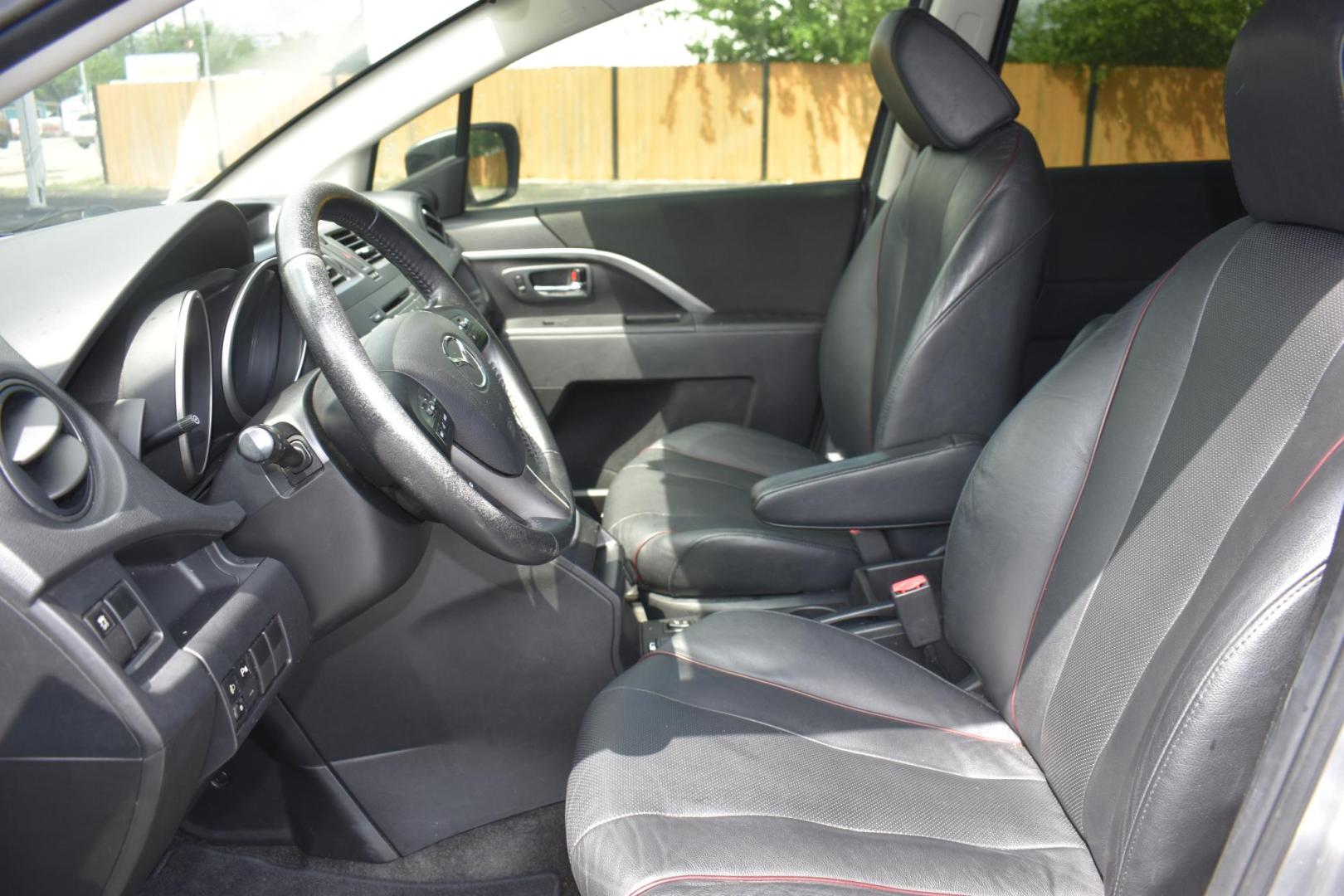 2014 SILVER Mazda MAZDA5 Grand Touring (JM1CW2DL8E0) with an 2.5L L4 DOHC 16V engine, 5-Speed Automatic transmission, located at 420 E. Kingsbury St., Seguin, TX, 78155, (830) 401-0495, 29.581060, -97.961647 - Photo#4