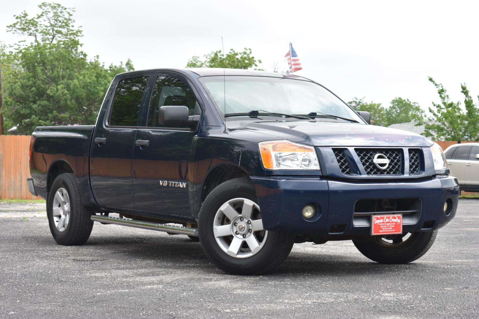2008 BLUE Nissan Titan LE Crew Cab 2WD SWB (1N6BA07D18N) with an 5.6L V8 DOHC 32V FFV engine, 5-Speed Automatic Overdrive transmission, located at 420 E. Kingsbury St., Seguin, TX, 78155, (830) 401-0495, 29.581060, -97.961647 - Photo#1