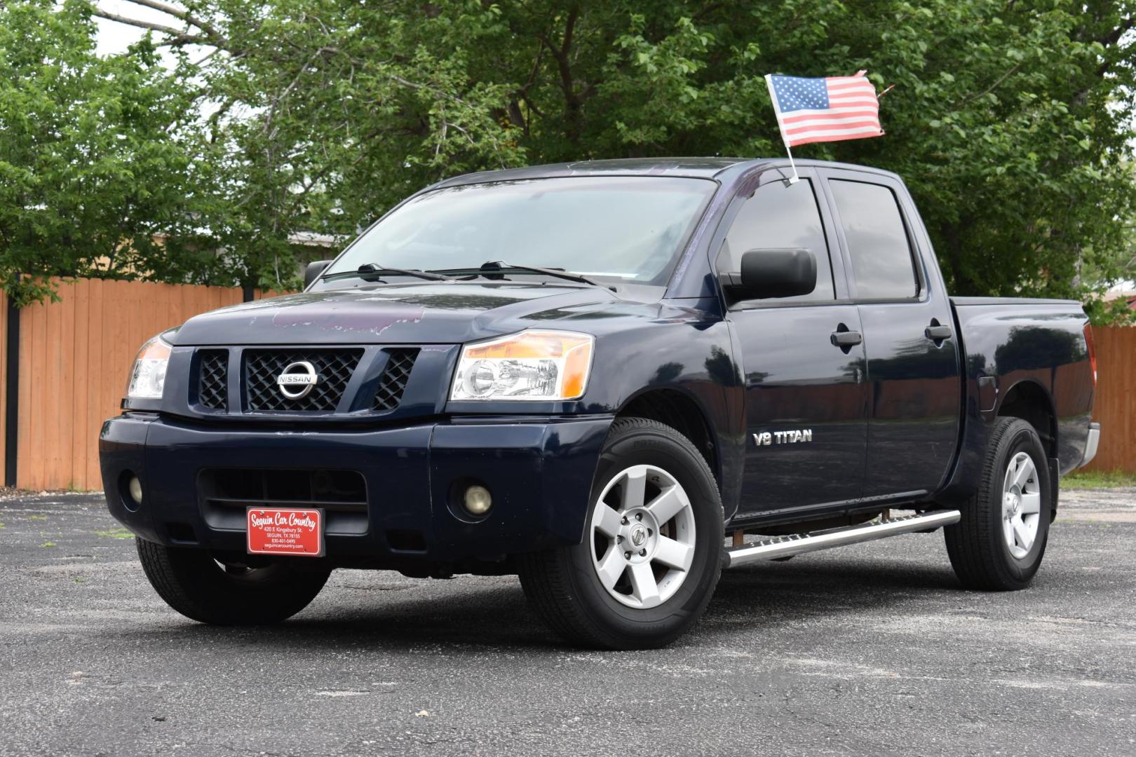 2008 BLUE Nissan Titan LE Crew Cab 2WD SWB (1N6BA07D18N) with an 5.6L V8 DOHC 32V FFV engine, 5-Speed Automatic Overdrive transmission, located at 420 E. Kingsbury St., Seguin, TX, 78155, (830) 401-0495, 29.581060, -97.961647 - Photo#3