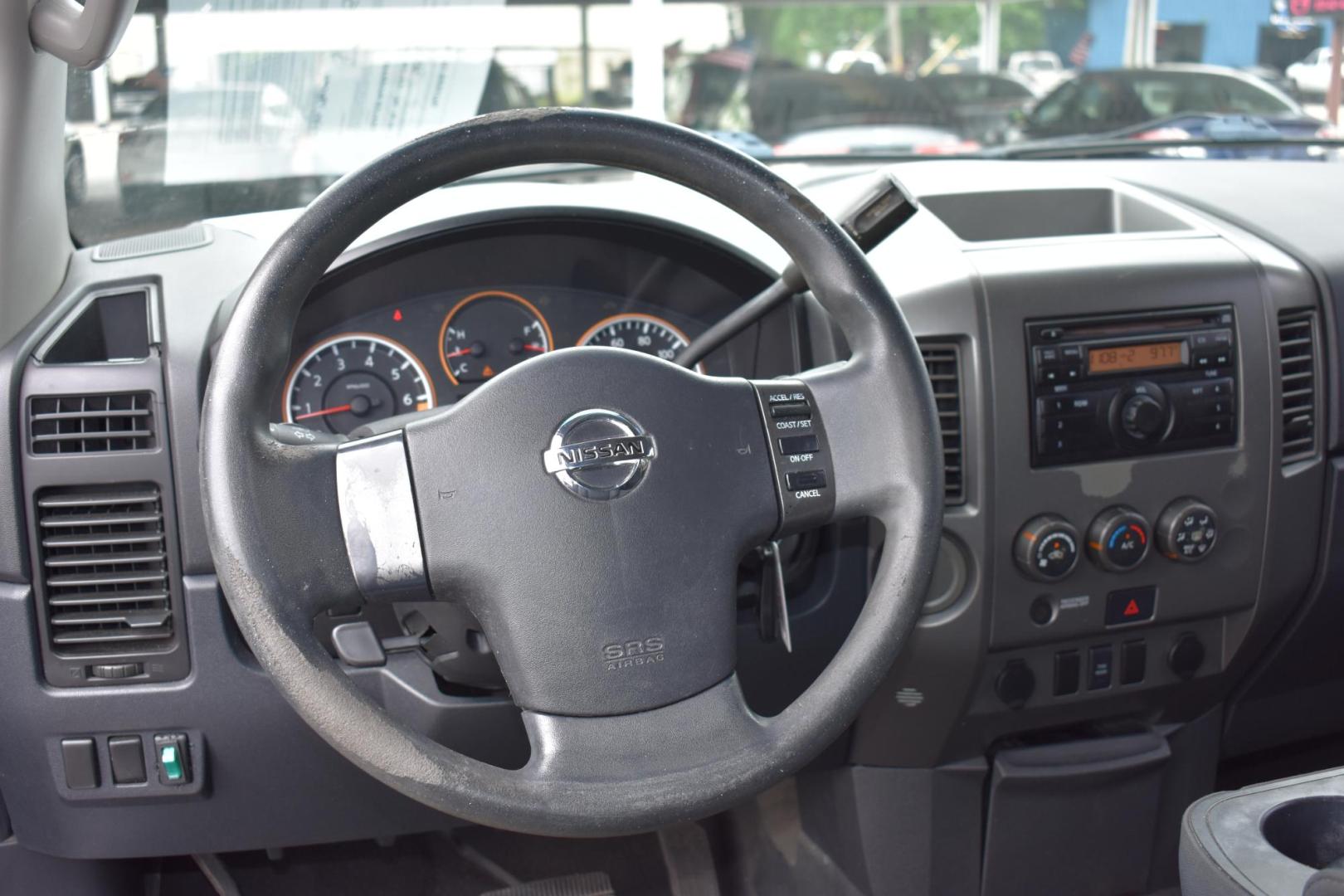 2008 BLUE Nissan Titan LE Crew Cab 2WD SWB (1N6BA07D18N) with an 5.6L V8 DOHC 32V FFV engine, 5-Speed Automatic Overdrive transmission, located at 420 E. Kingsbury St., Seguin, TX, 78155, (830) 401-0495, 29.581060, -97.961647 - Photo#6