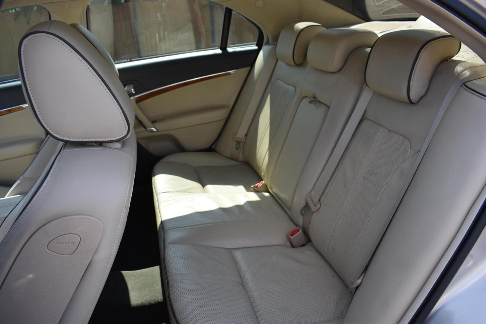 2010 TAN Lincoln MKZ FWD (3LNHL2GC1AR) with an 3.5L V6 DOHC 24V engine, 6-Speed Automatic transmission, located at 420 E. Kingsbury St., Seguin, TX, 78155, (830) 401-0495, 29.581060, -97.961647 - Photo#4