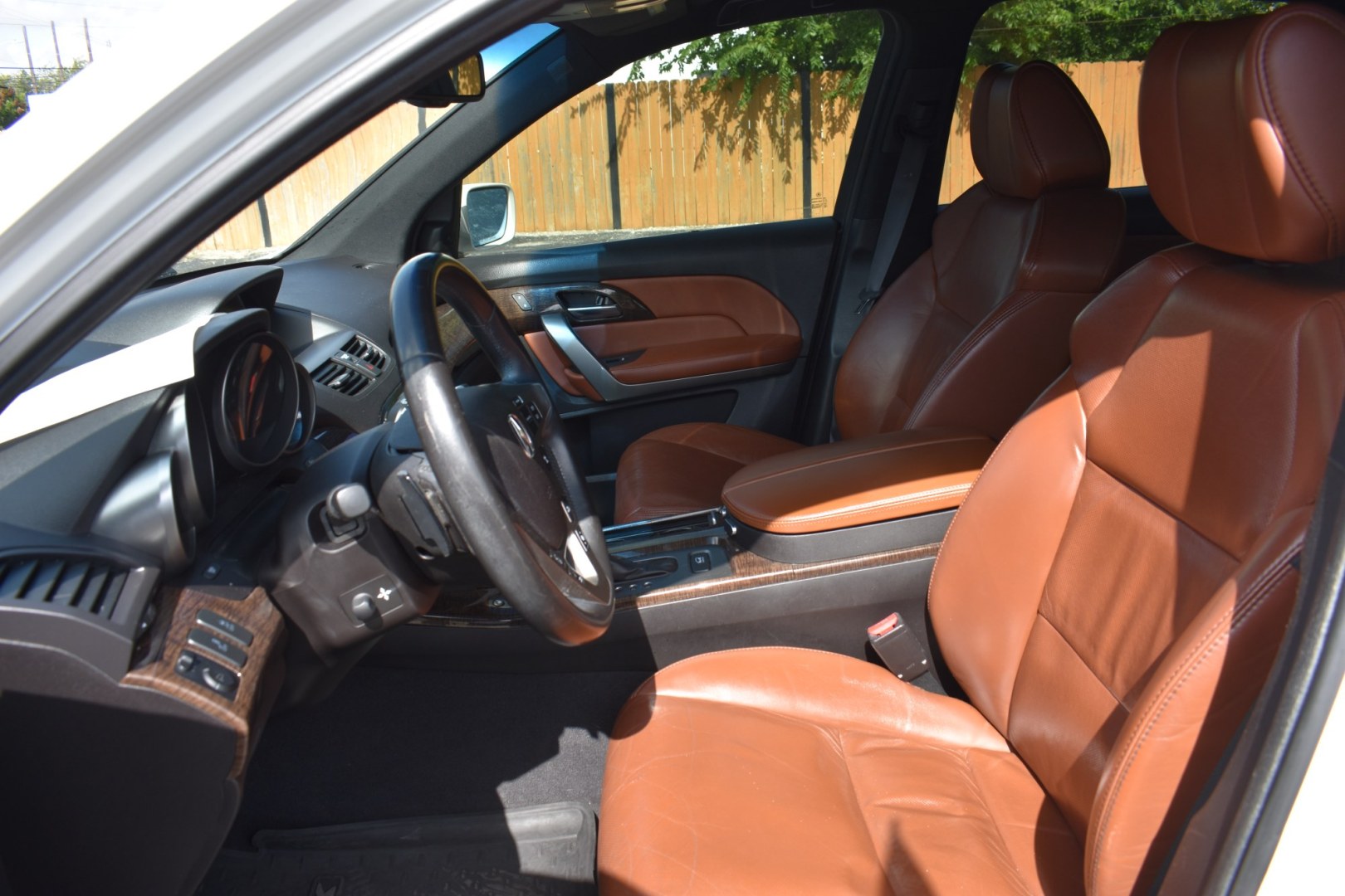 2012 WHITE Acura MDX 6-Spd AT w/Advance Package (2HNYD2H80CH) with an 3.5L V6 SOHC 24V engine, 6A transmission, located at 420 E. Kingsbury St., Seguin, TX, 78155, (830) 401-0495, 29.581060, -97.961647- Photo#5