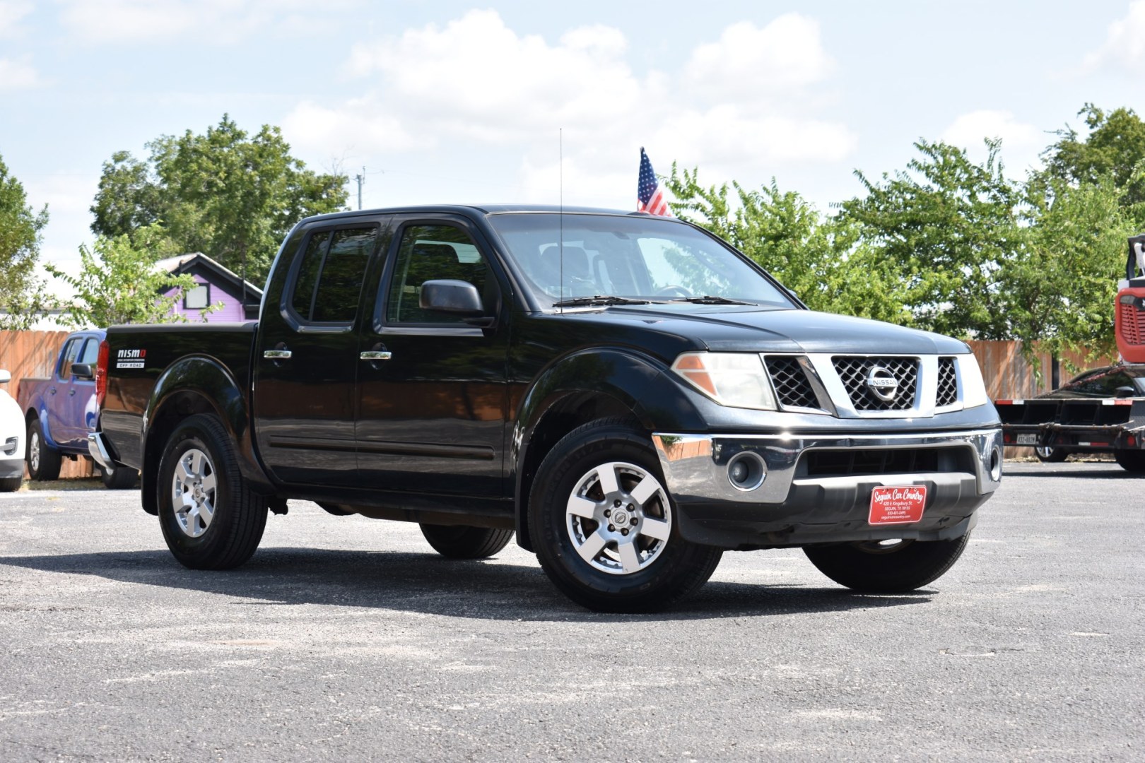 2008 BLACK NISSAN FRONTIER LE Crew Cab 2WD (1N6AD07U98C) with an 4.0L V6 DOHC 24V engine, 5-SPEED AUTOMATIC transmission, located at 420 E. Kingsbury St., Seguin, TX, 78155, (830) 401-0495, 29.581060, -97.961647- Photo#0